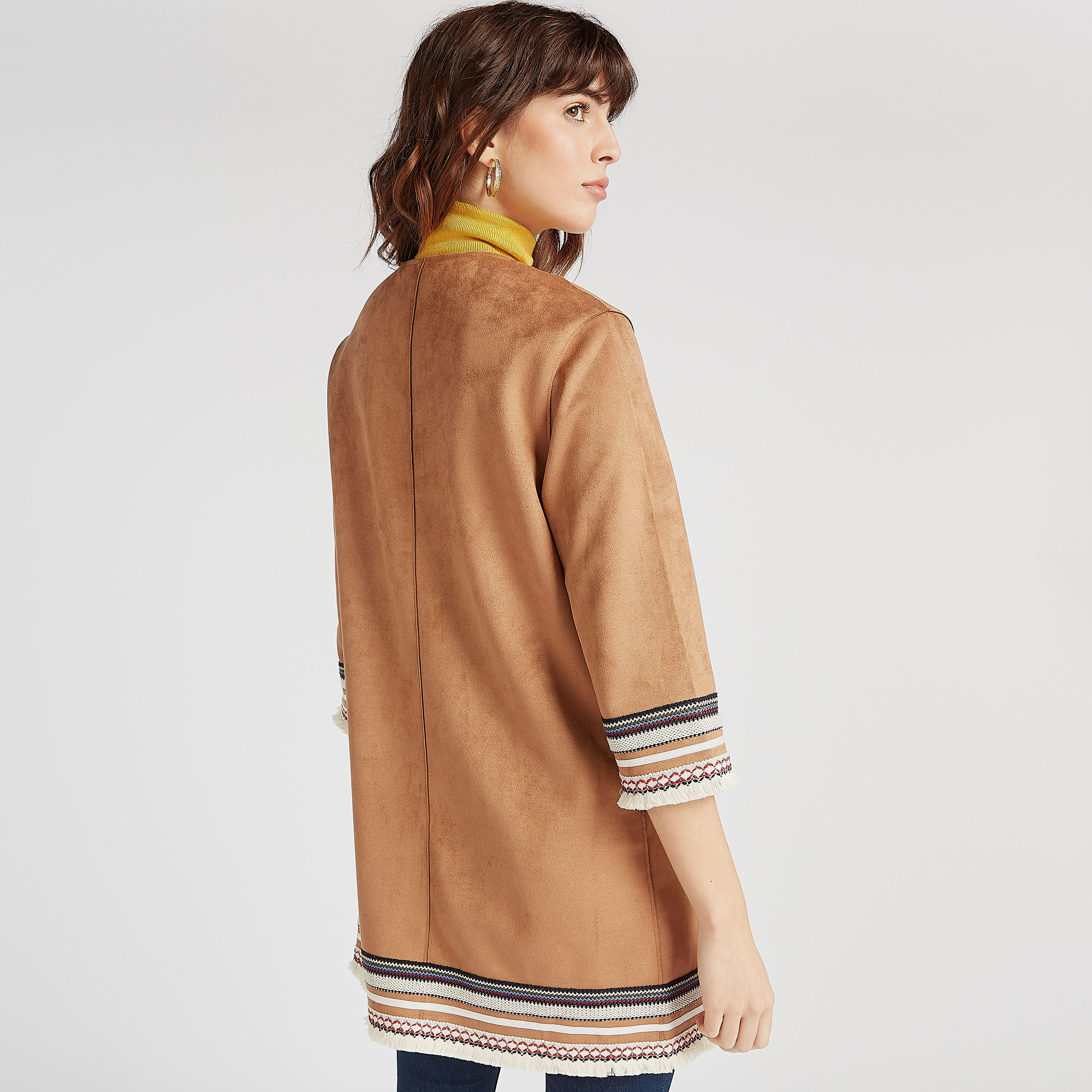جاكيت مطرز بياقة مستديرة وجيوب وأكمام 3/4-women-winterwear-coatsandjackets-jackets-image-4