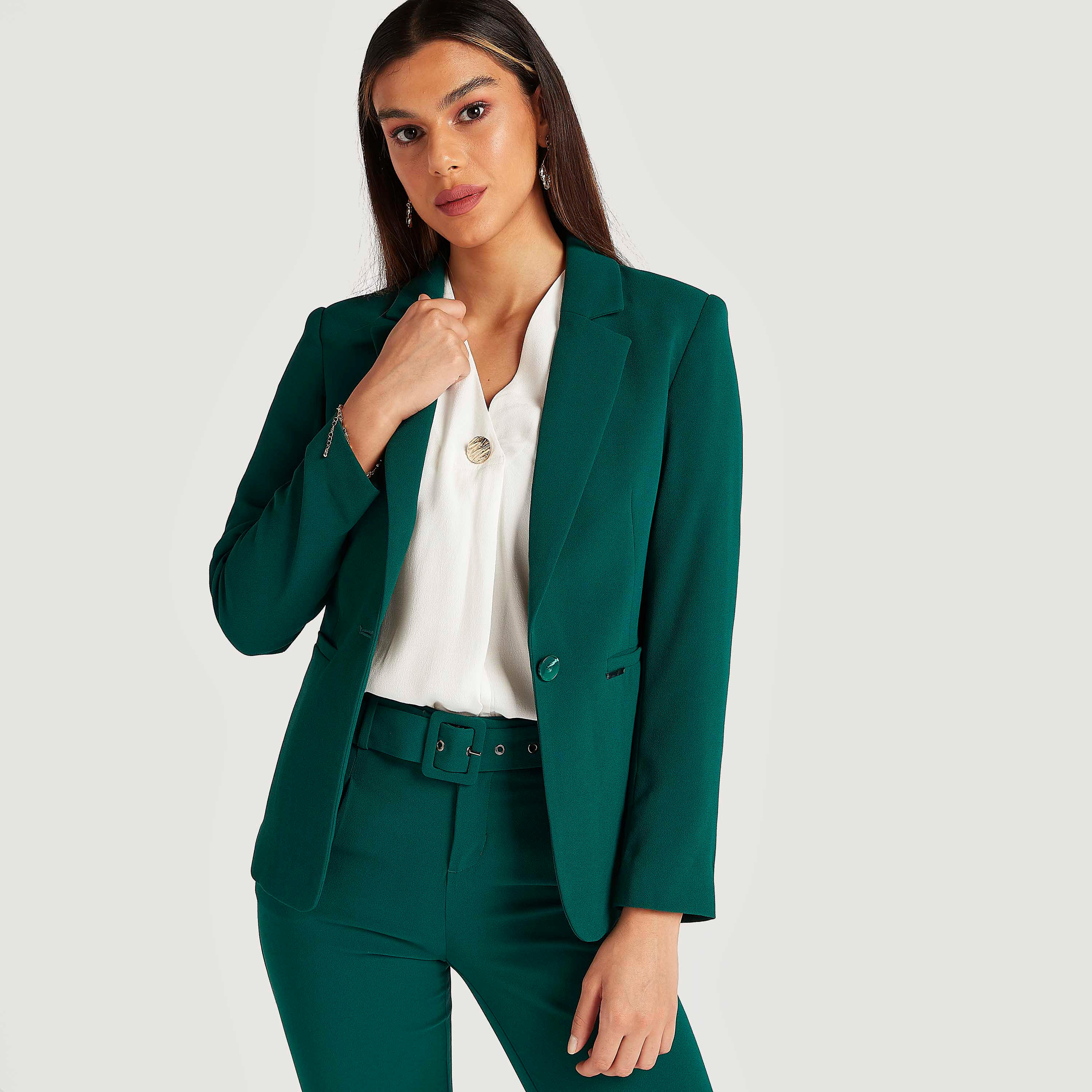 بليزر سادة بقصّة سليم وأكمام طويلة-women-clothing-coatsandjackets-blazers-image-7