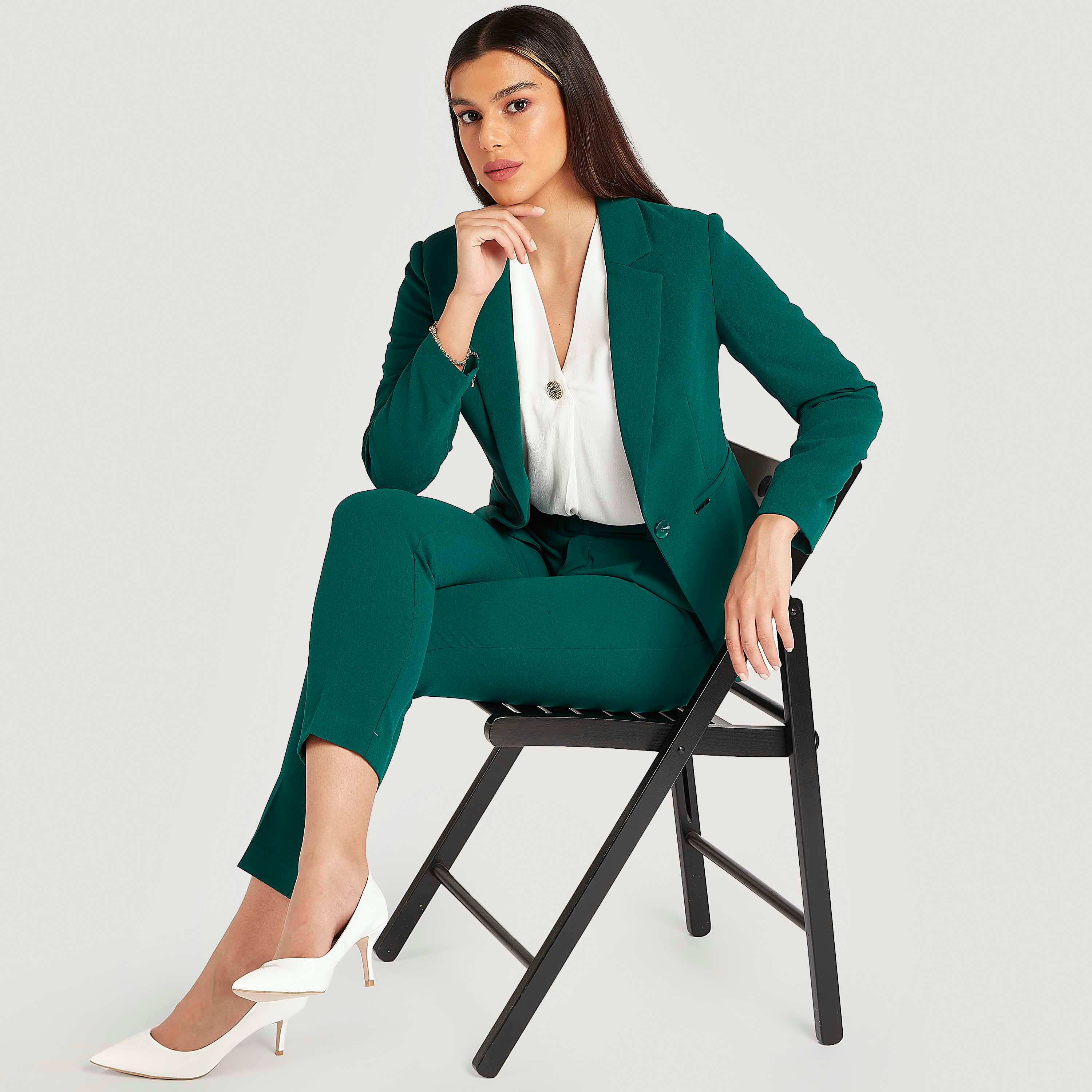 بليزر سادة بقصّة سليم وأكمام طويلة-women-clothing-coatsandjackets-blazers-image-2