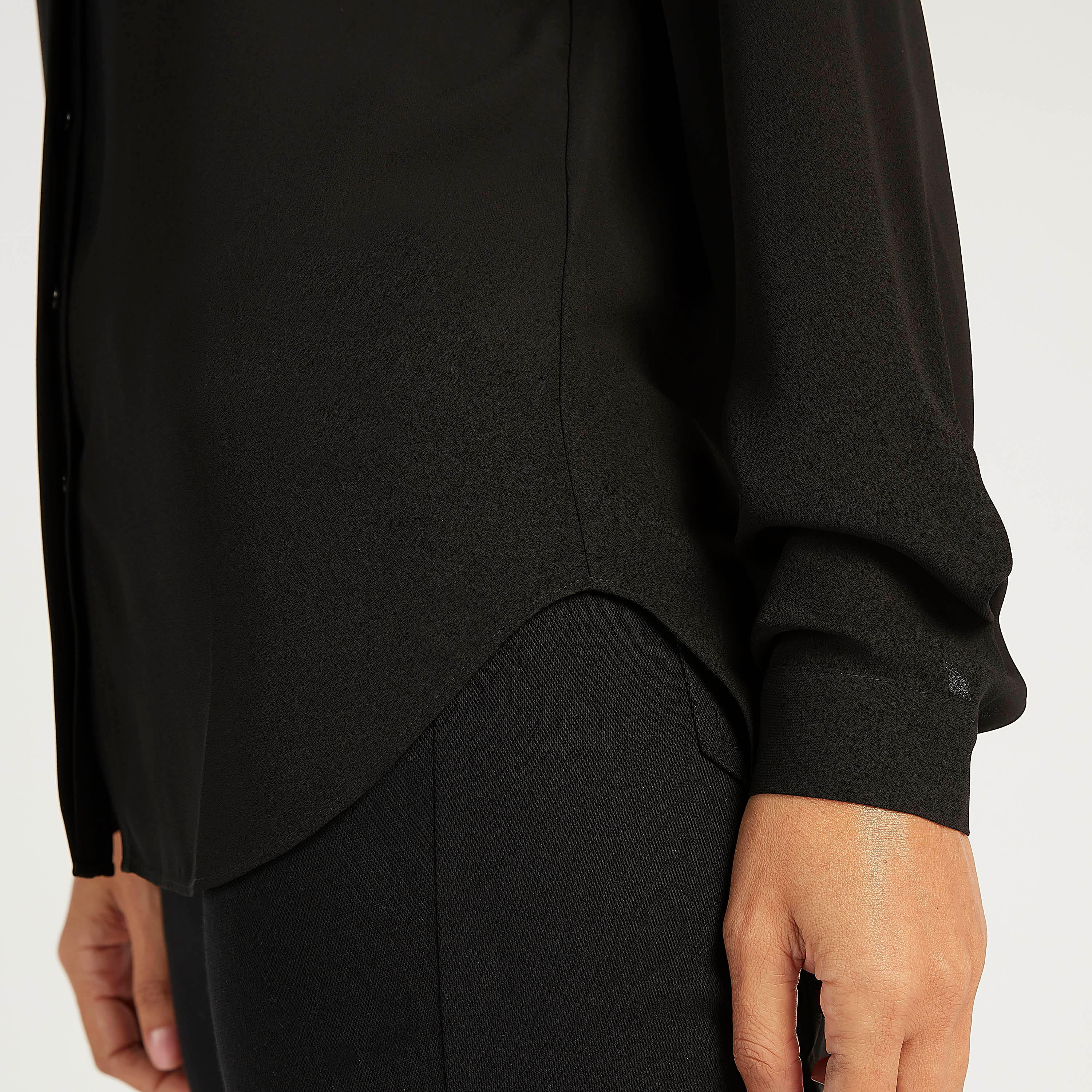 قميص سادة بأكمام طويلة وحواف غير مستوية-women-clothing-shirtsandblouses-shirts-image-2