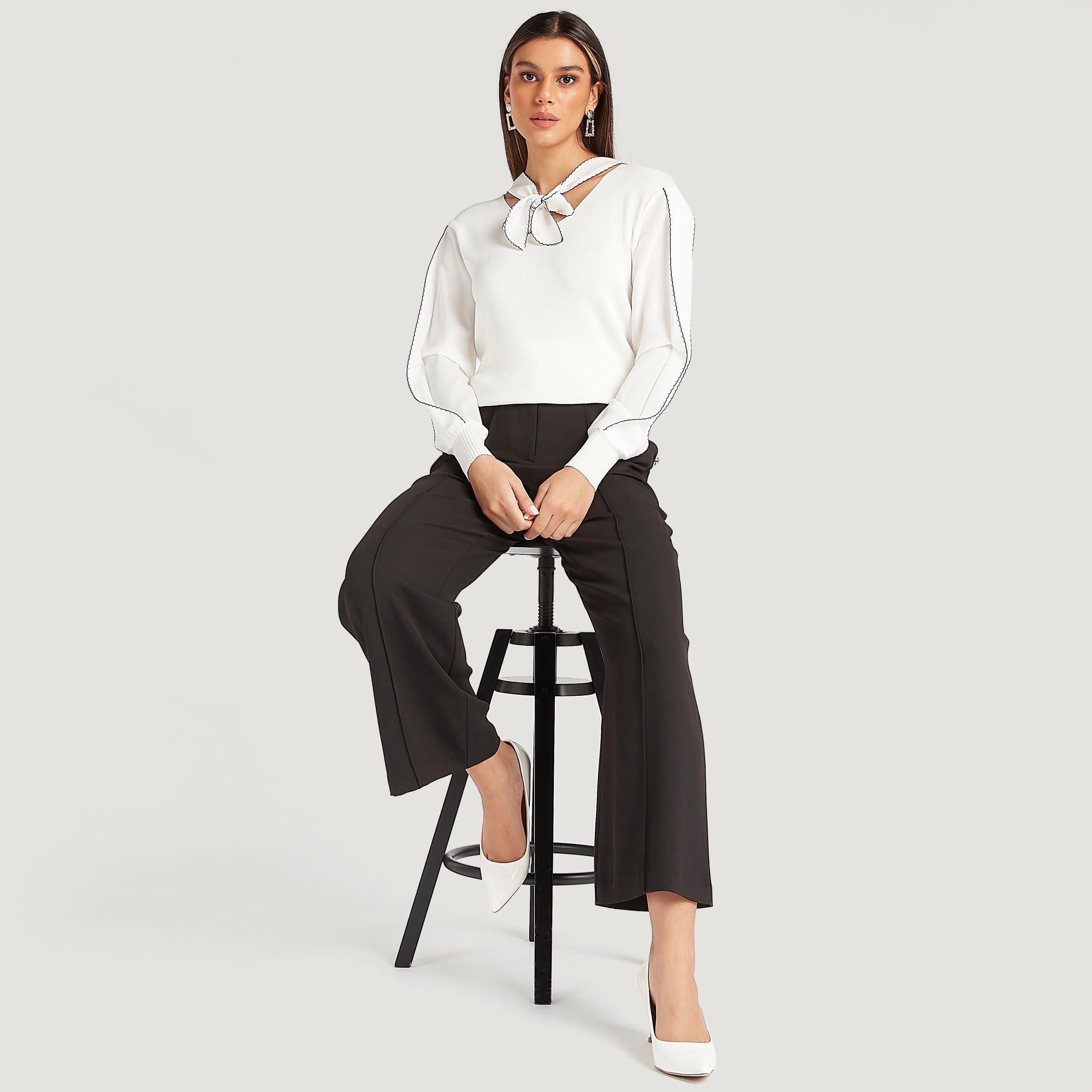 بنطلون واسع سادة بسحّاب إغلاق وتفاصيل دانتيل-women-clothing-bottoms-trousers-image-4