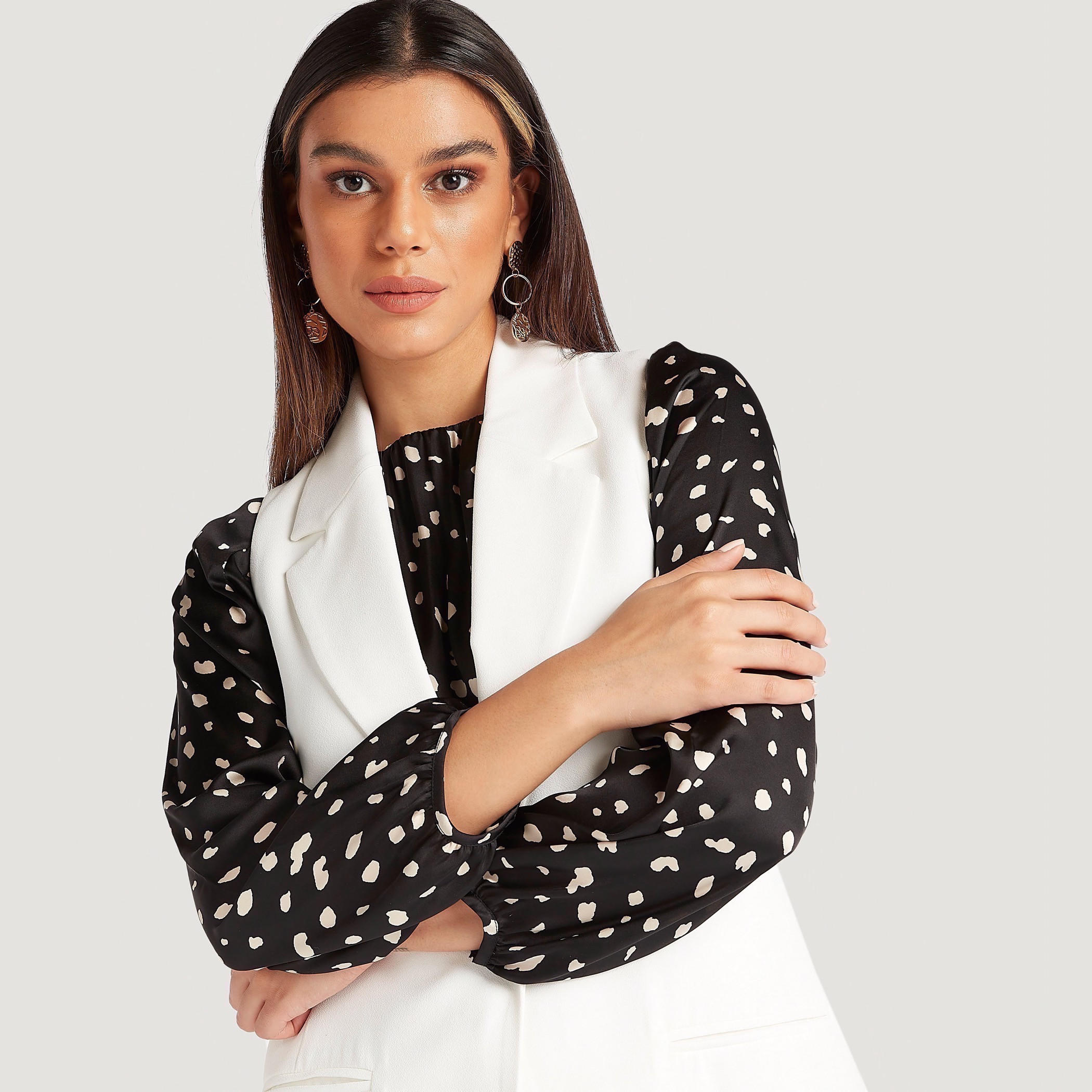Sleeveless Trench Coat with Side Slits-women-clothing-coatsandjackets-coats-image-3