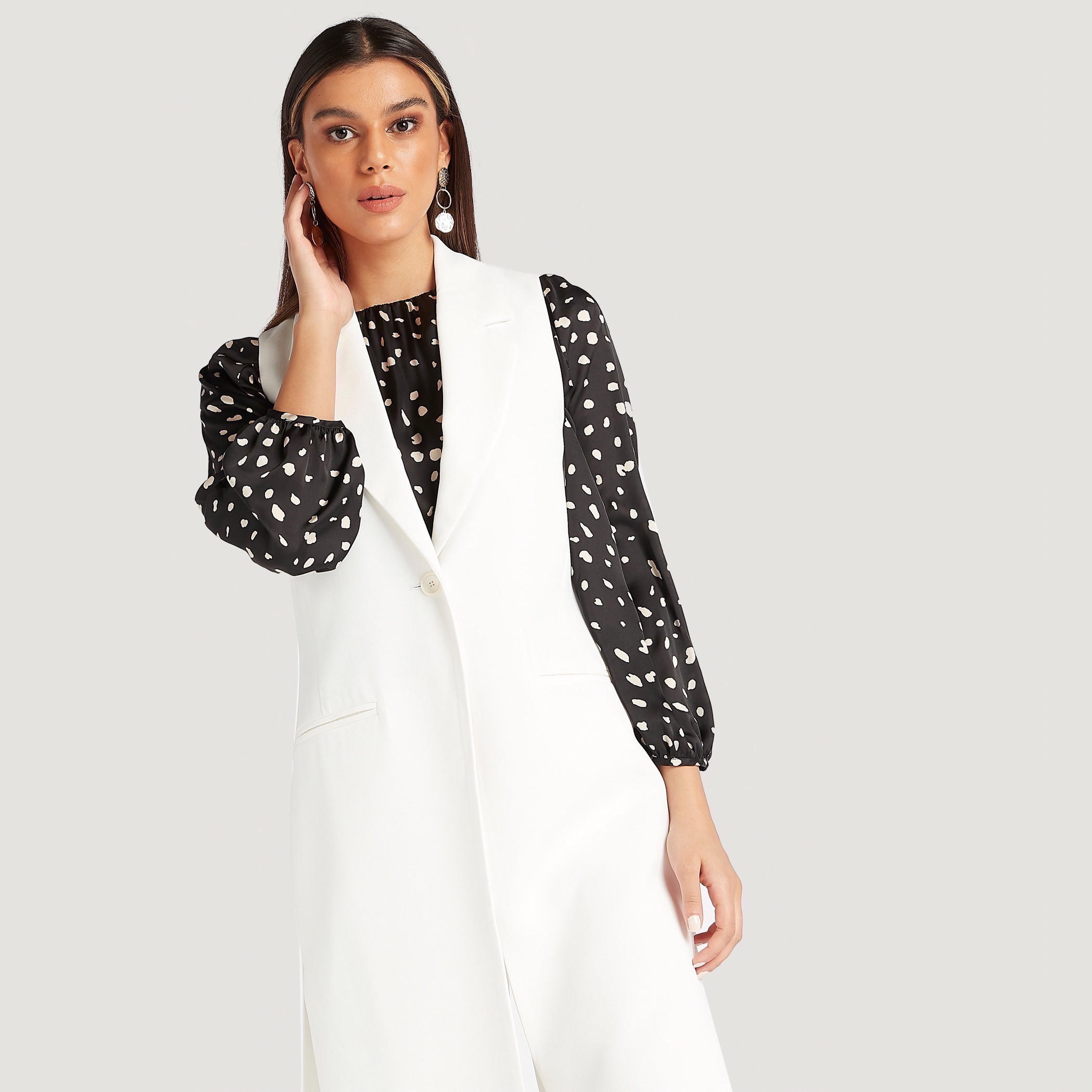 Sleeveless Trench Coat with Side Slits-women-clothing-coatsandjackets-coats-image-6