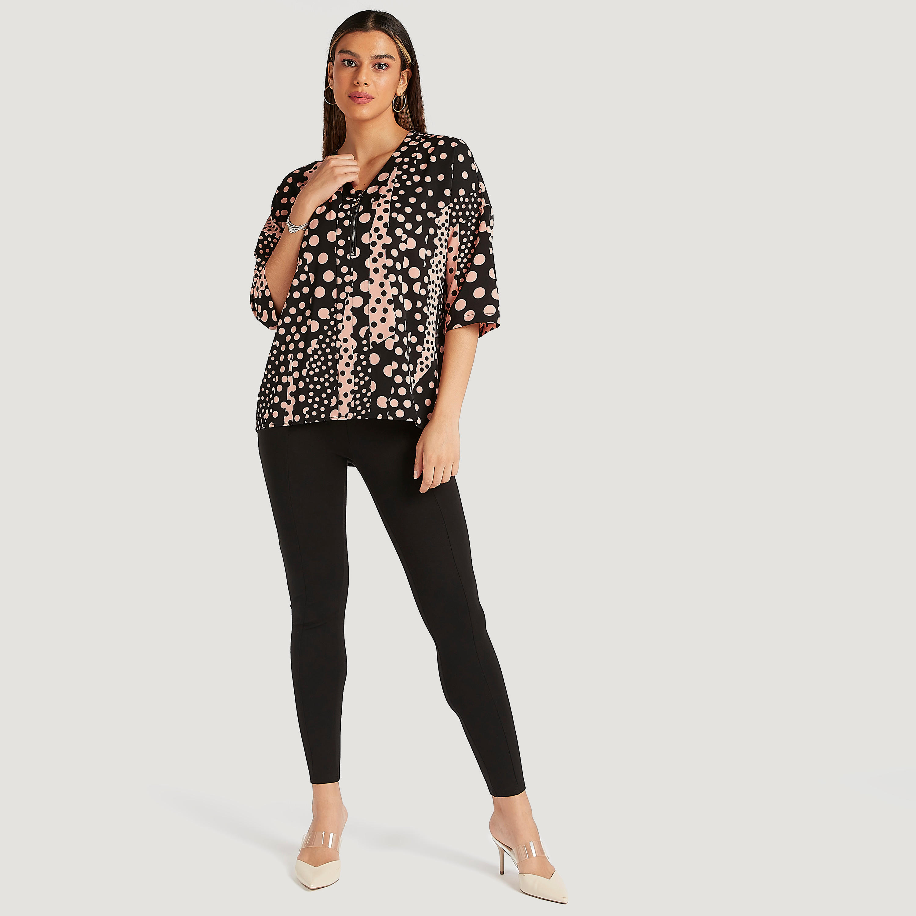 بلوزة بطبعات وياقة على شكل V وأكمام 3/4 وسحاب-women-clothing-shirtsandblouses-blouses-image-2