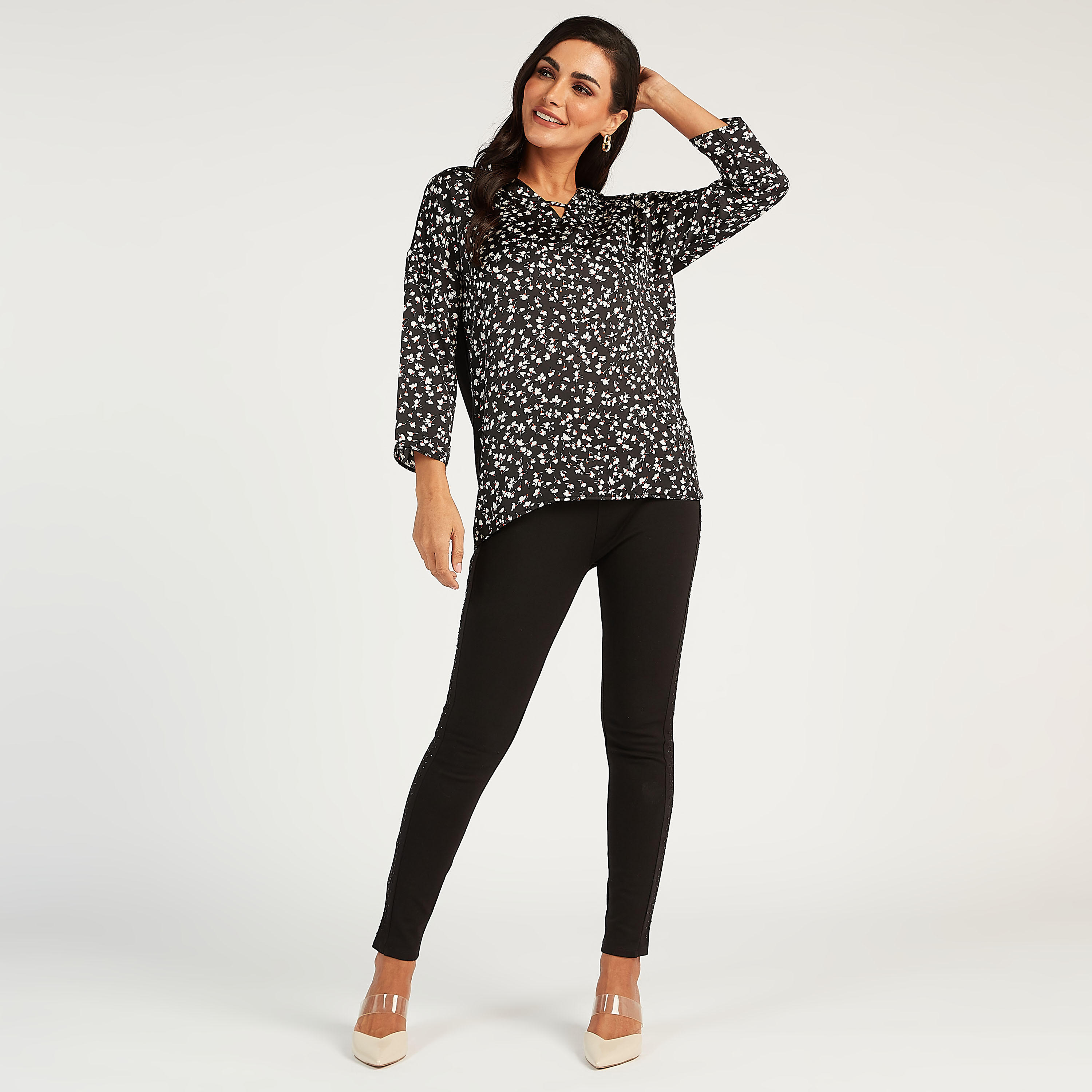 بلوزة بياقة V وأكمام طويلة وطبعات أزهار-women-clothing-shirtsandblouses-blouses-image-2