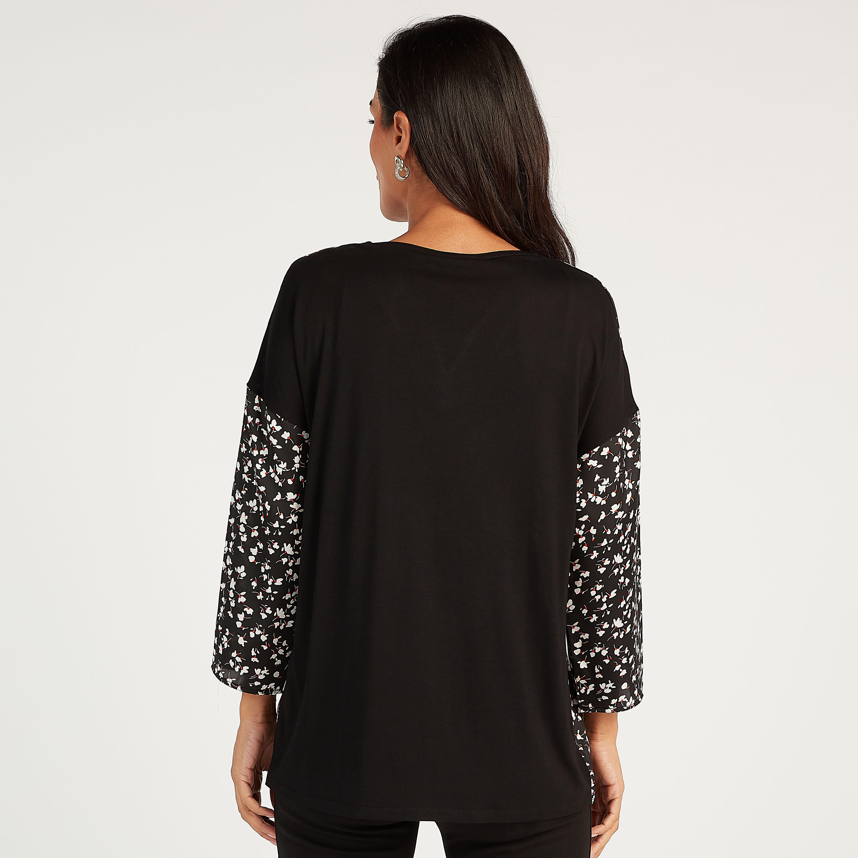 بلوزة بياقة V وأكمام طويلة وطبعات أزهار-women-clothing-shirtsandblouses-blouses-image-4