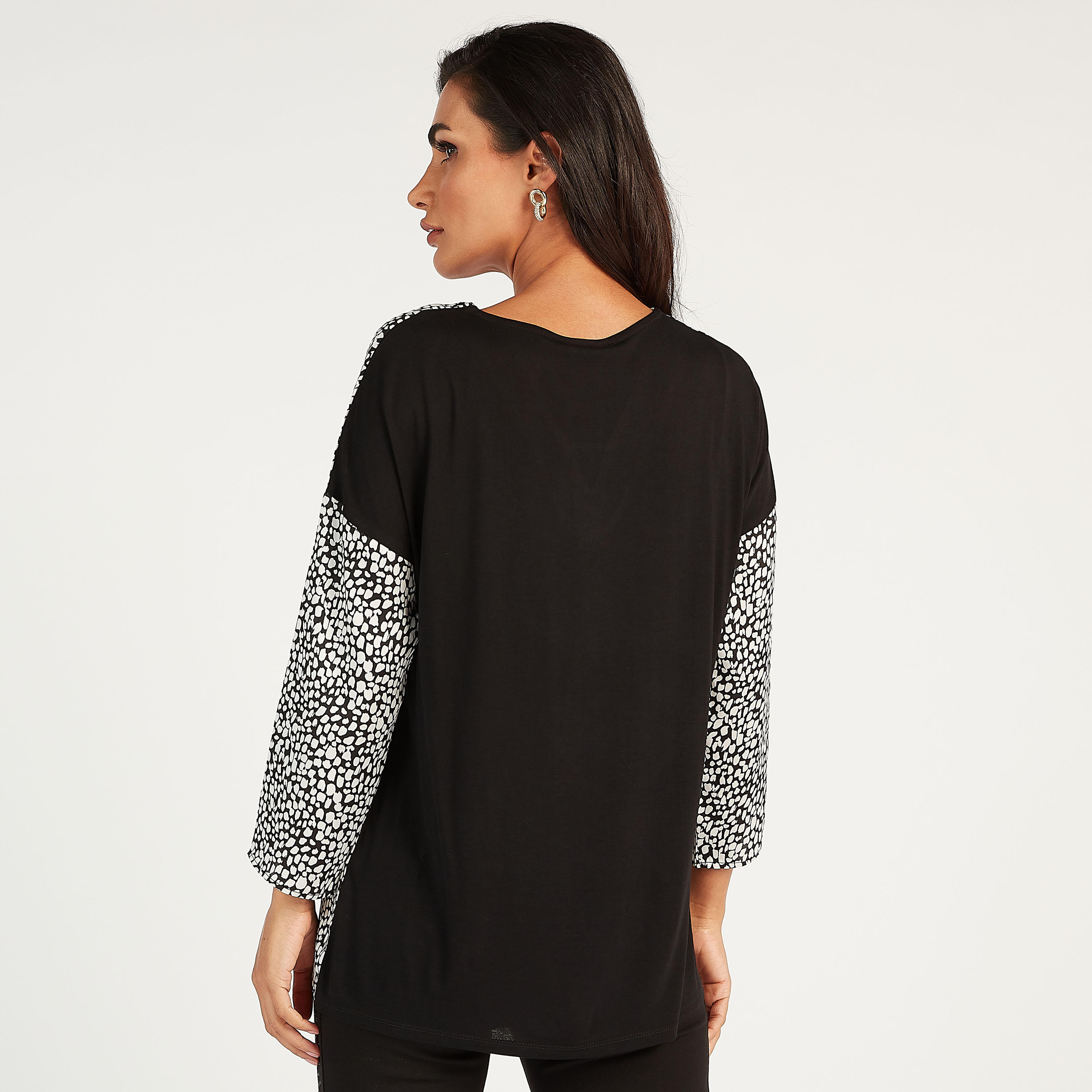Printed Long Sleeves Top with V-neck-women-clothing-shirtsandblouses-blouses-image-4