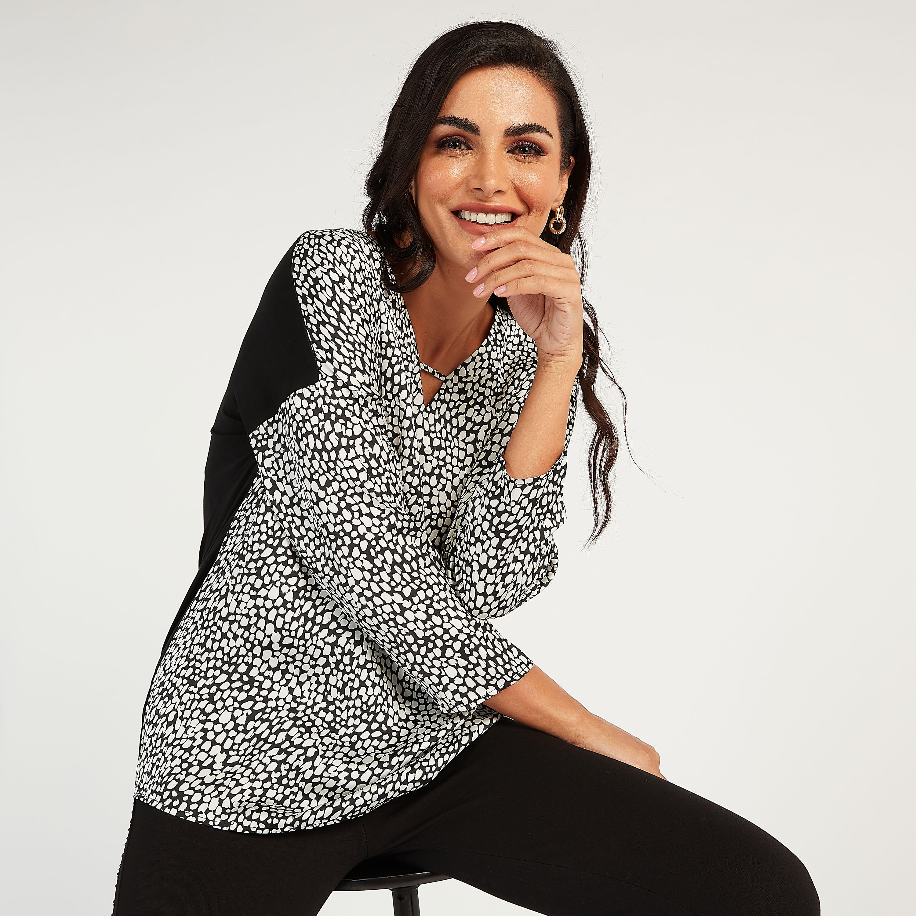 Printed Long Sleeves Top with V-neck-women-clothing-shirtsandblouses-blouses-image-5