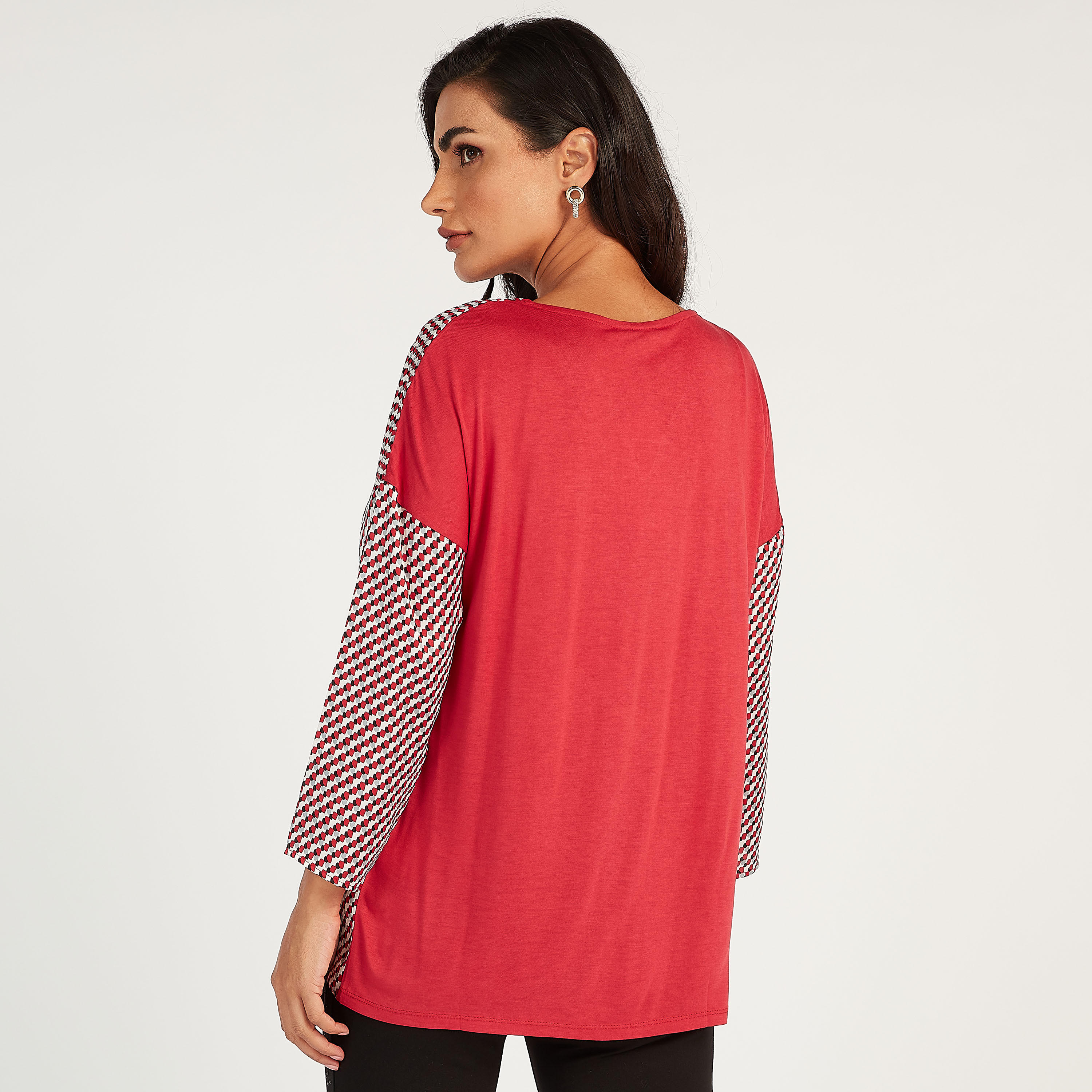 بلوزة بأكمام طويلة وطبعات وياقة v-women-clothing-shirtsandblouses-blouses-image-2