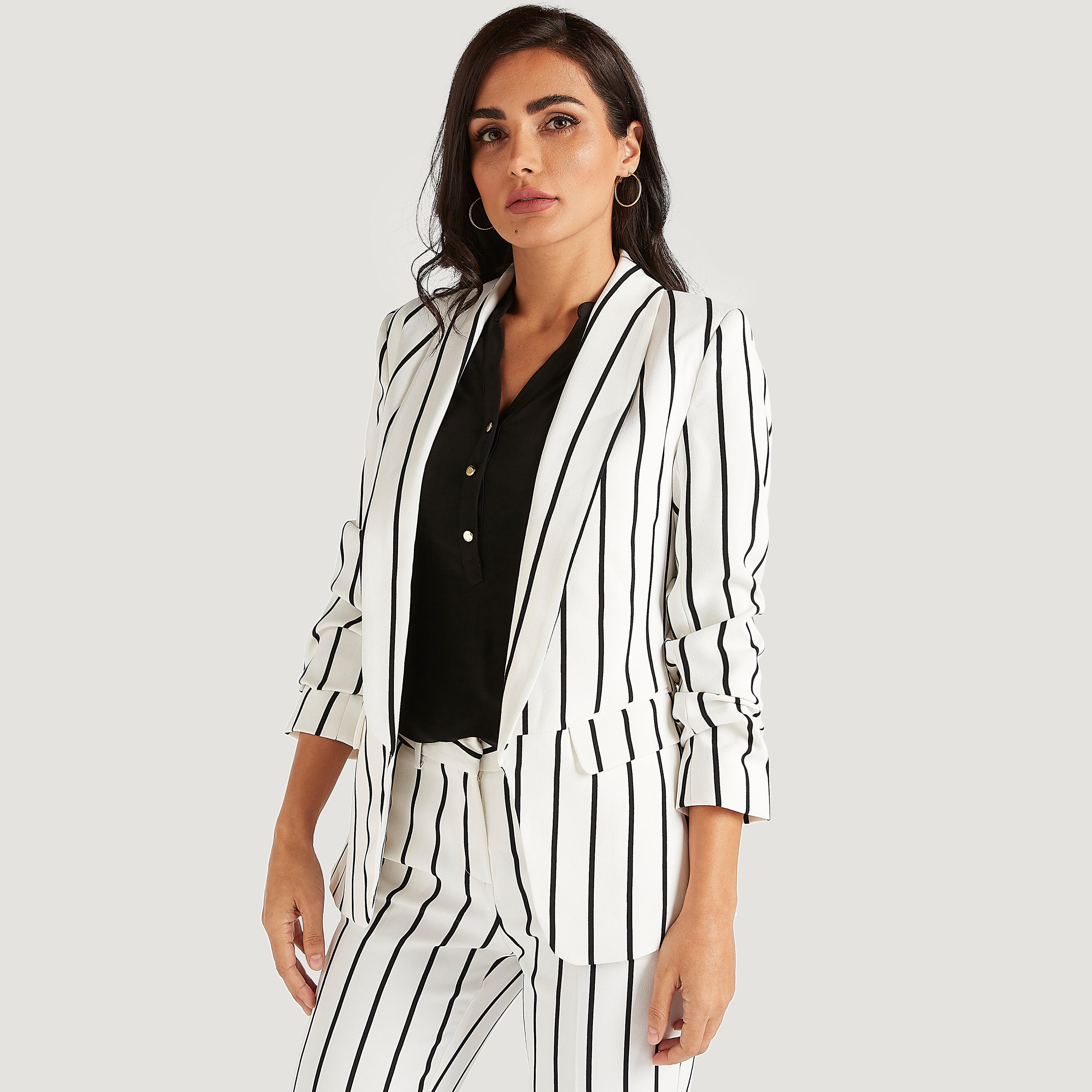 جاكيت بليزر خفيف مخطّط بأكمام طويلة وياقة عادية مطويّة-women-clothing-coatsandjackets-blazers-image-7