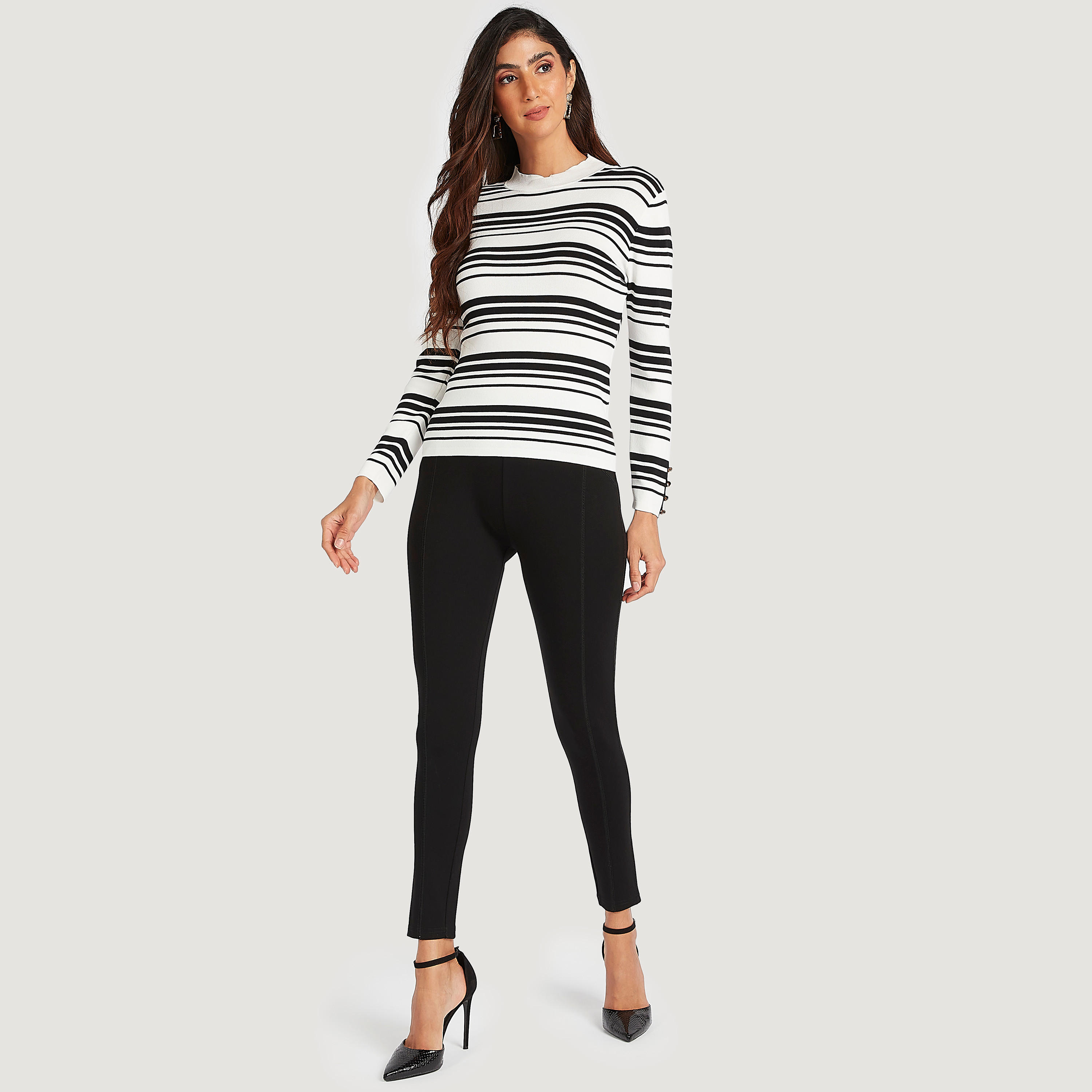 كنزة مخطّطة بياقة عالية وأكمام طويلة-women-clothing-cardigansandjumpers-jumpers-image-4