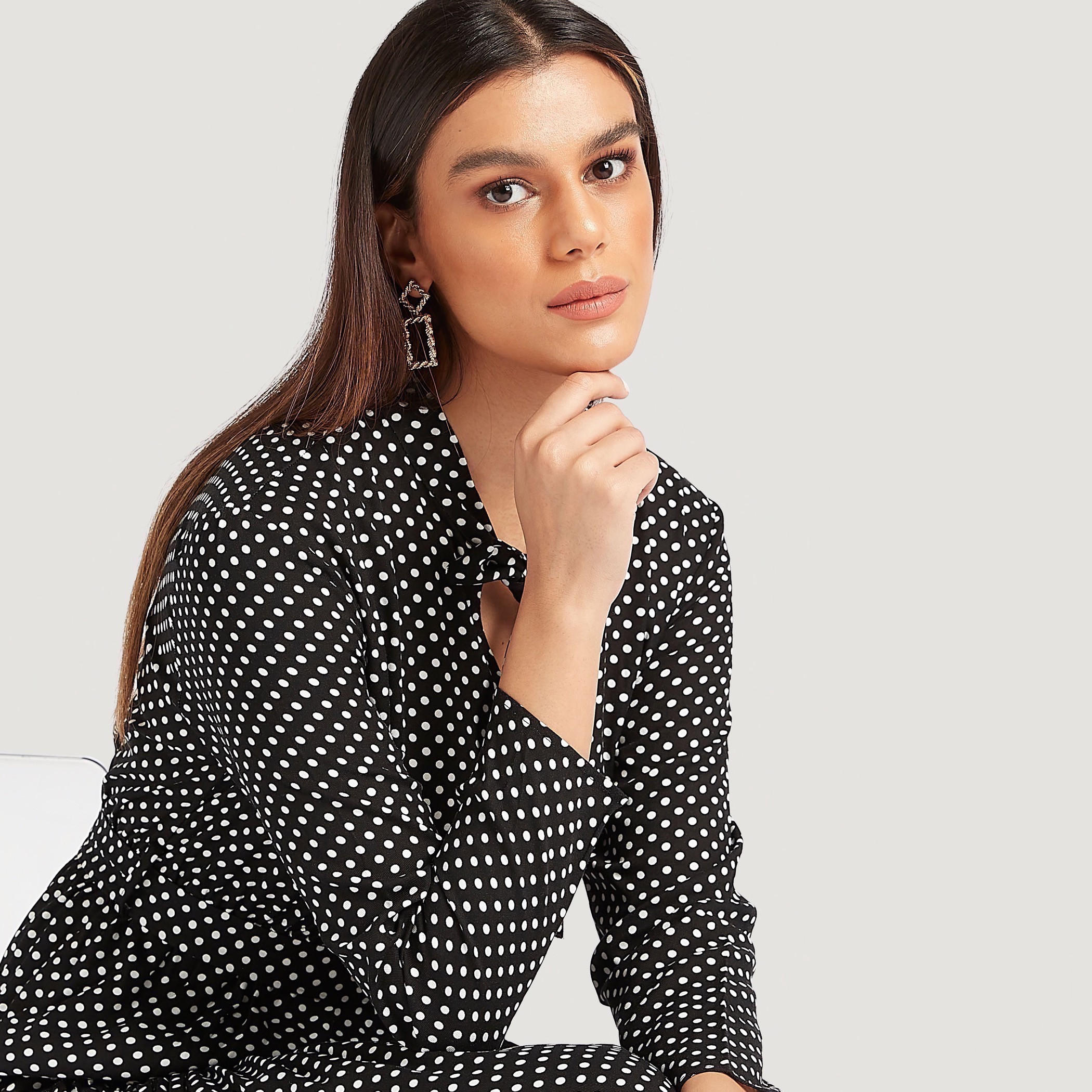 فستان طويل منقّط بأكمام طويلة وأربطة-women-clothing-dresses-image-6