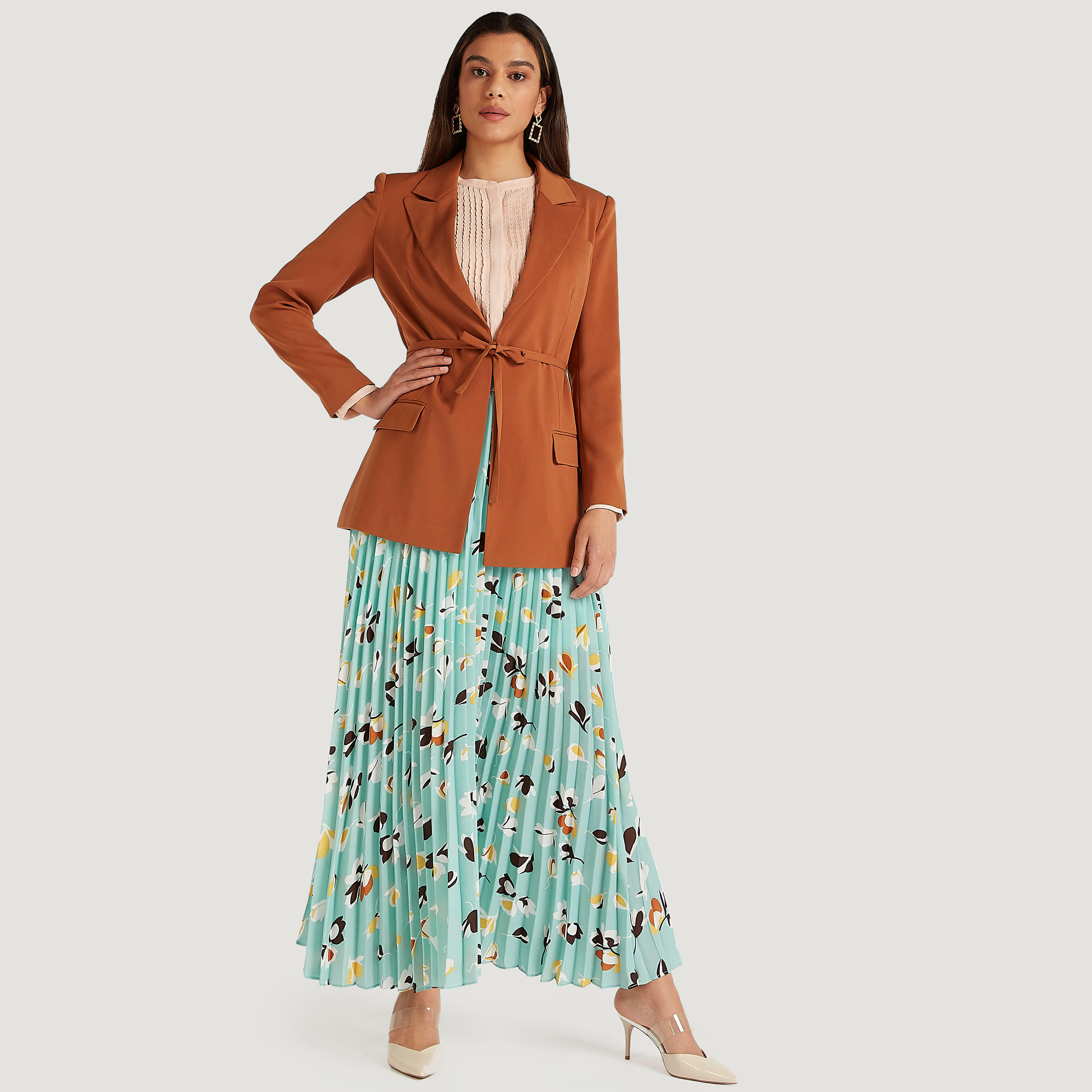 جاكيت بليزر سليم فيت بياقة عادية-women-clothing-coatsandjackets-blazers-image-6