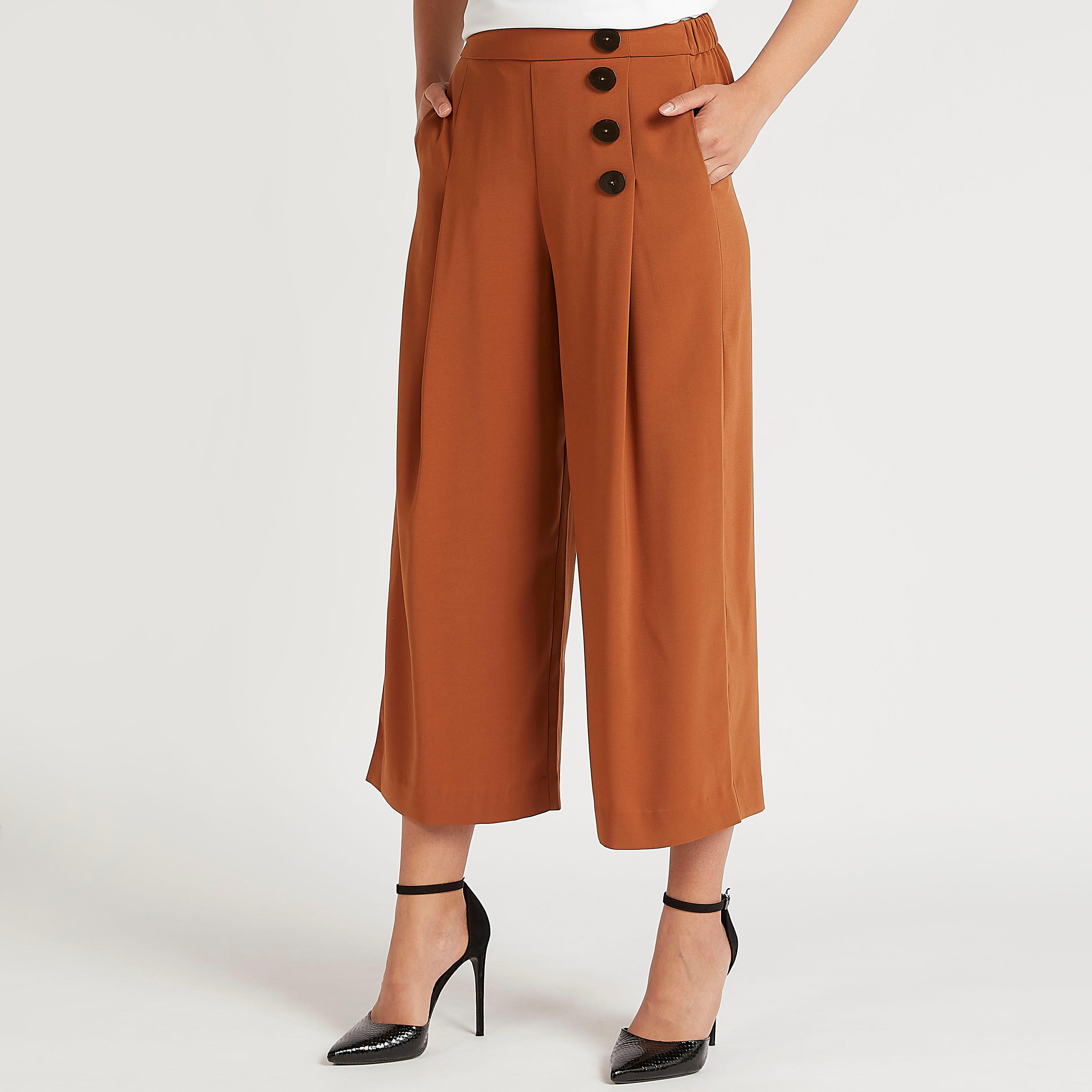 بنطلون كوليتوس بارز الملمس بتفاصيل زر وخصر متوسّط الارتفاع-women-clothing-bottoms-trousers-image-5