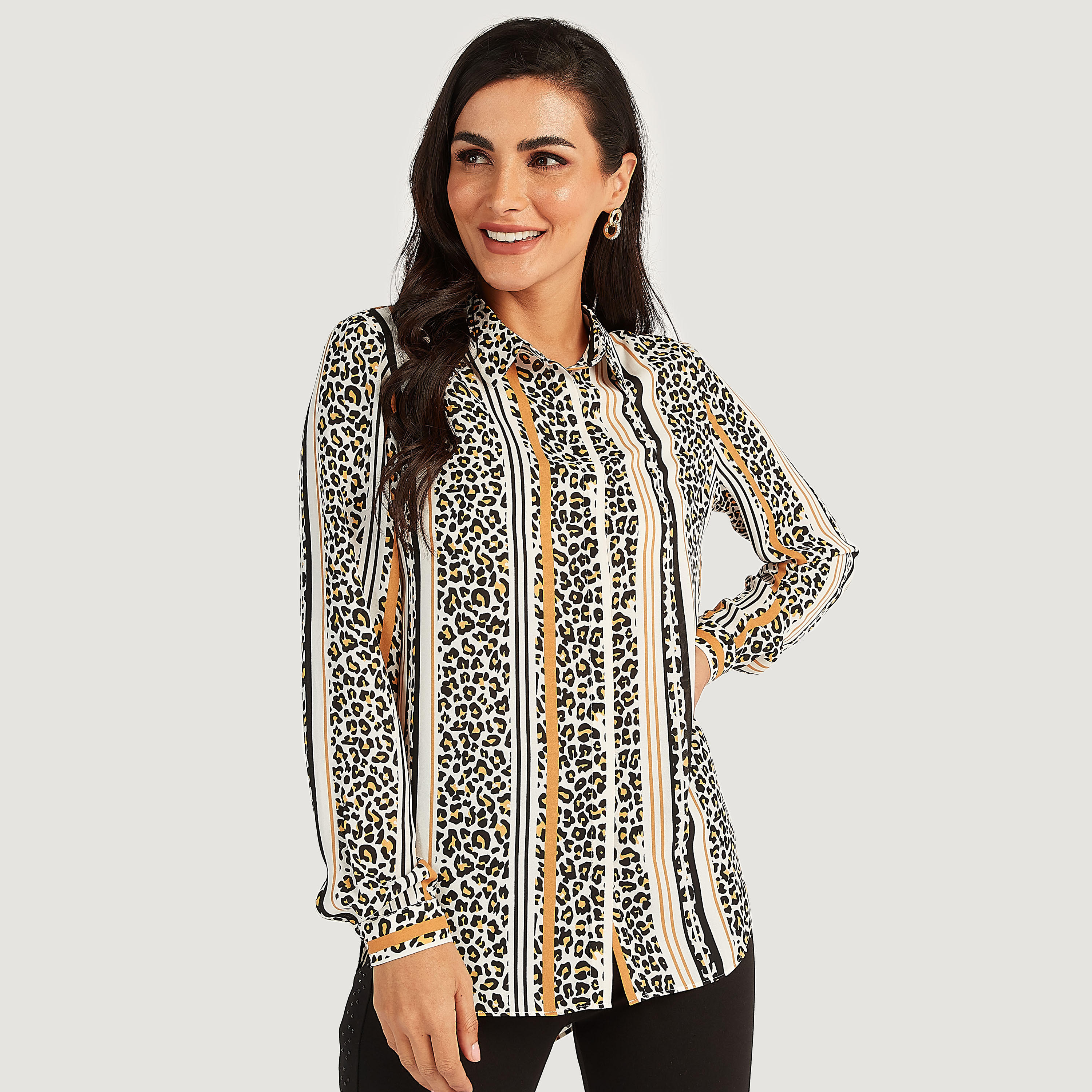 قميص بطبعات حيوانات وياقة عادية وأكمام طويلة-women-clothing-shirtsandblouses-shirts-image-1