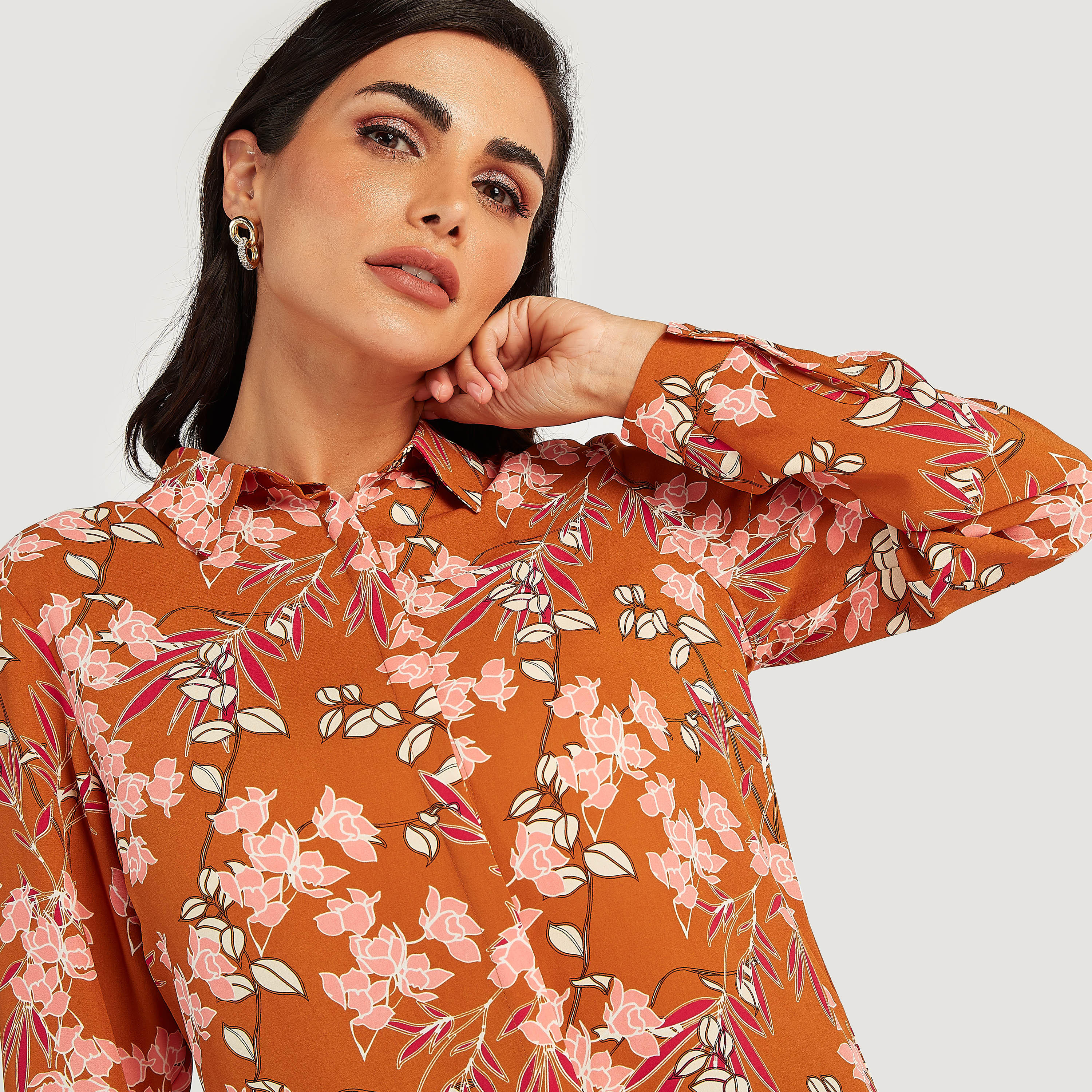 قميص بطبعات أزهار وياقة عادية وأكمام طويلة-women-clothing-shirtsandblouses-shirts-image-3