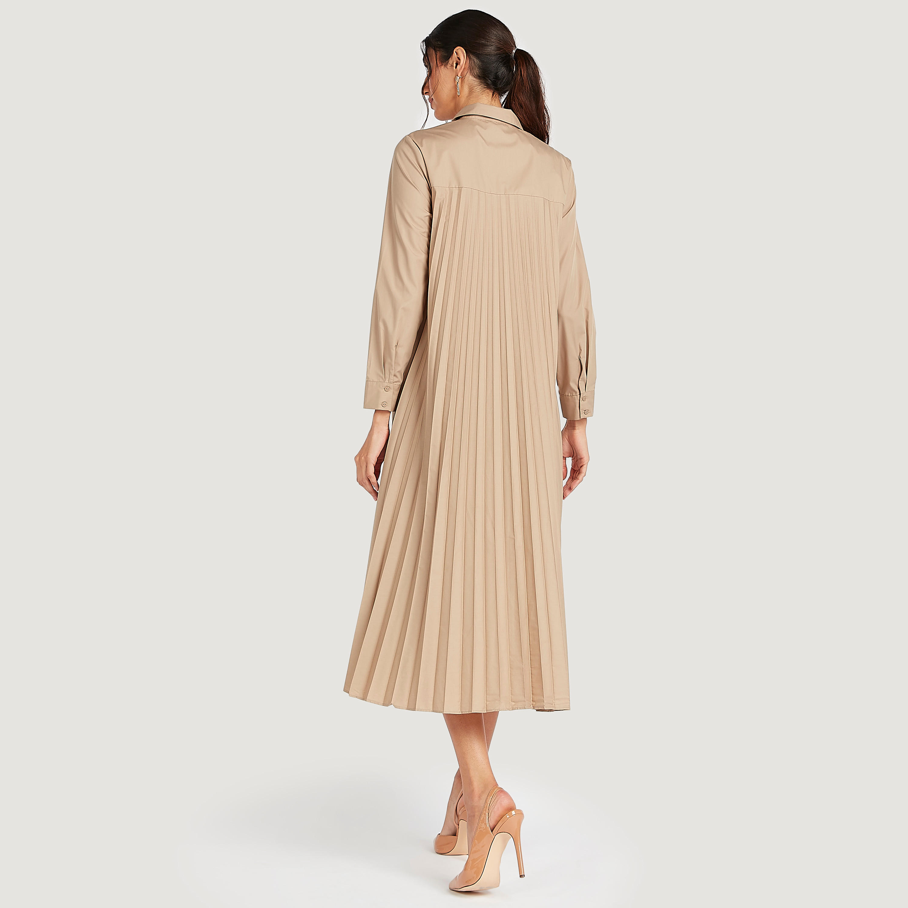 فستان قميص ميدي سادة بأكمام طويلة وتفاصيل ثنايا-women-clothing-dresses-image-4