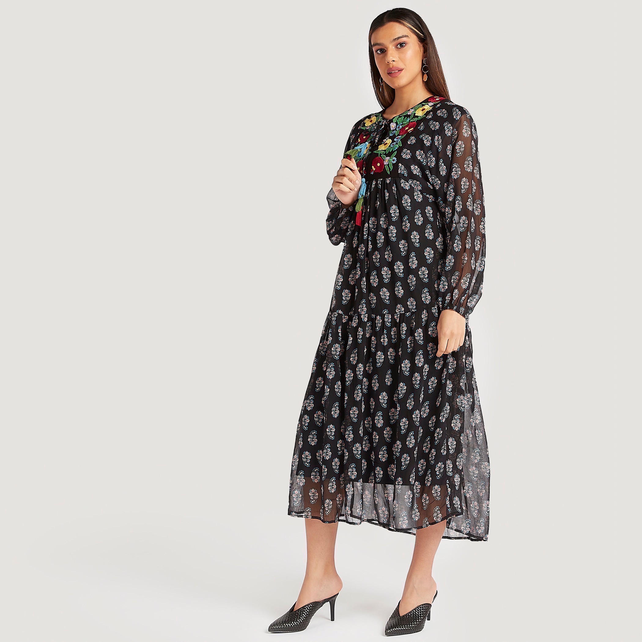 فستان مطرّز إيه لاين متوسط الطول بأكمام طويلة-women-clothing-dresses-image-1