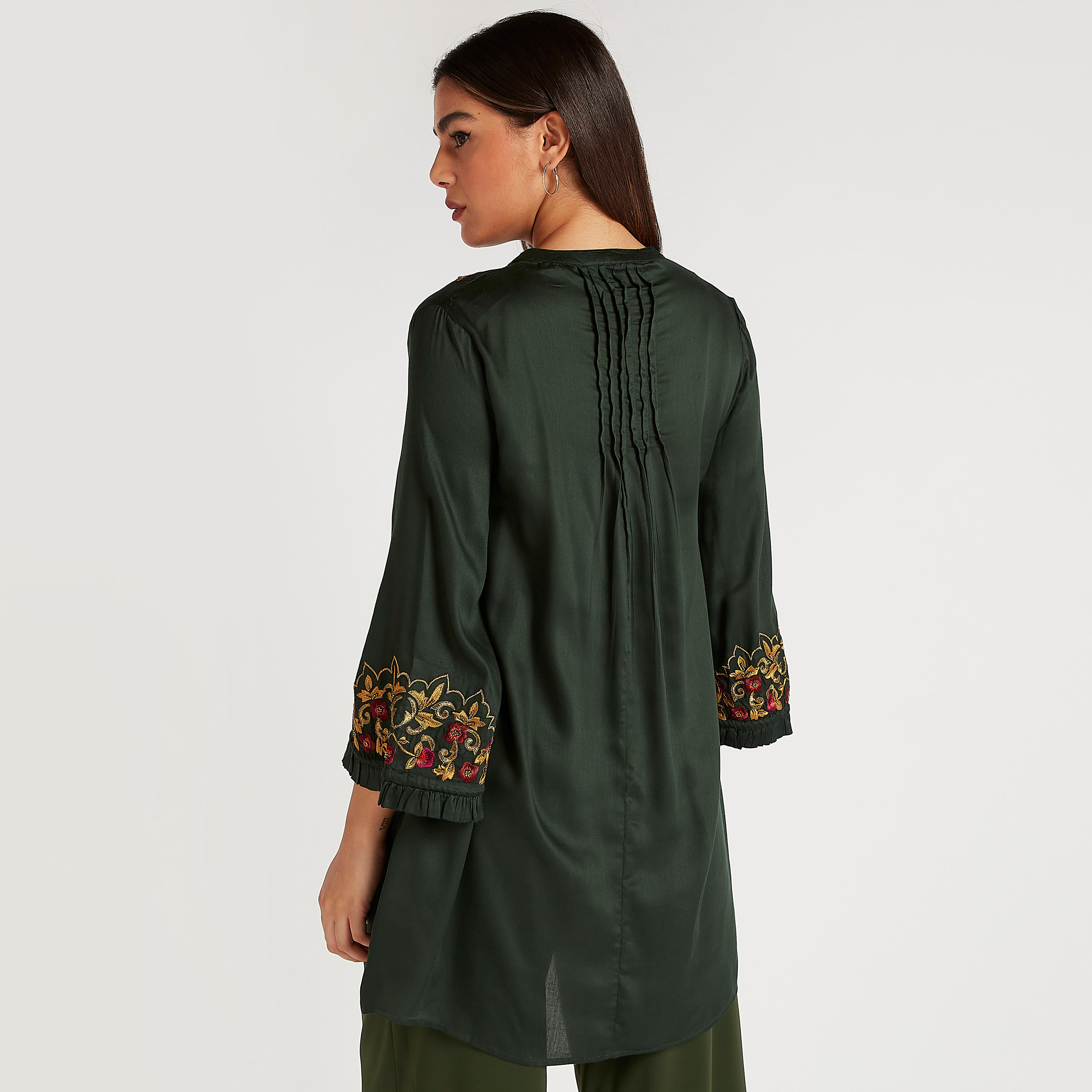 تونيك مطرّز بأكمام واسعة وربطة عنق-women-clothing-shirtsandblouses-blouses-image-4