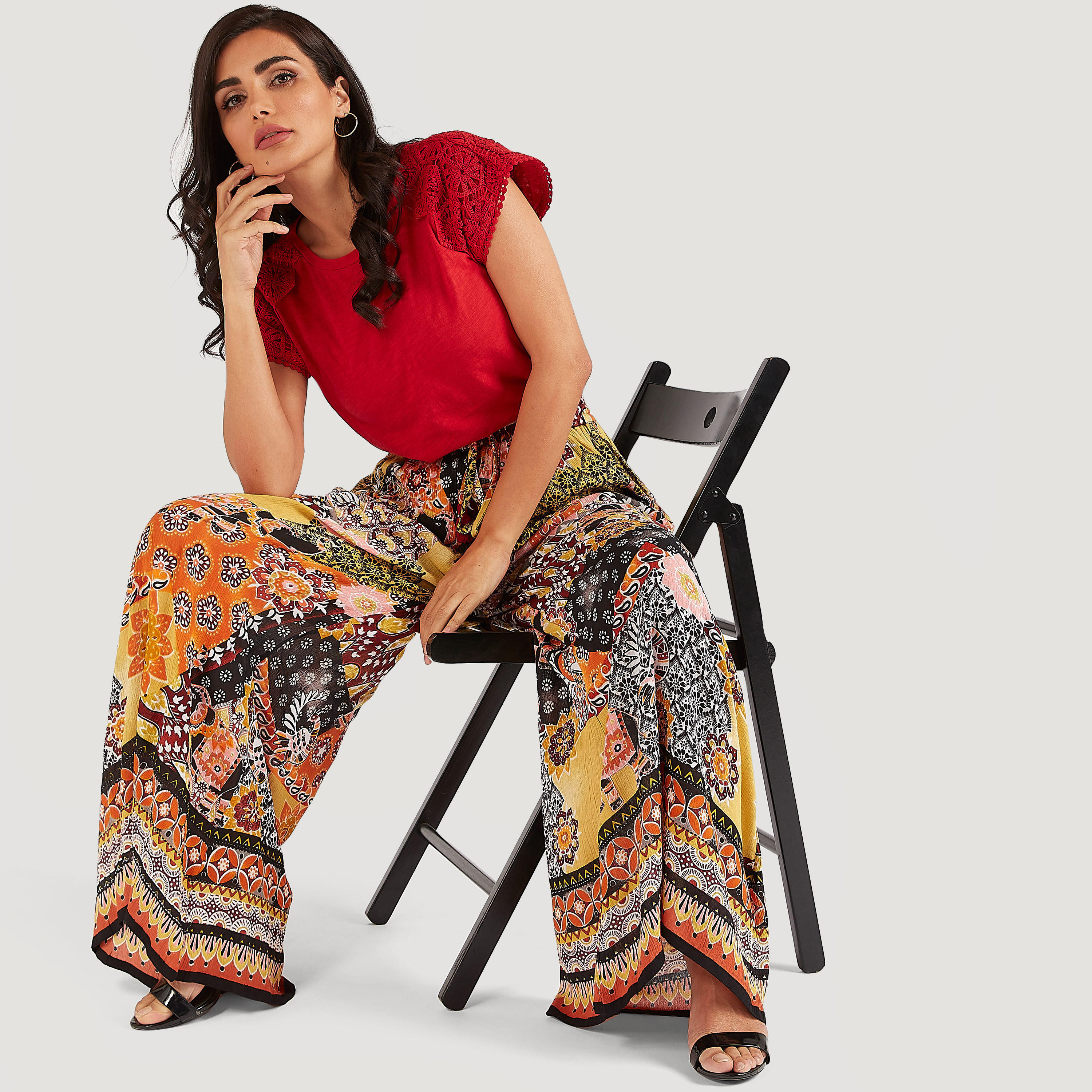 بنطلون بالازو بخصر مطّاطي متوسّط الارتفاع وطبعات-women-clothing-bottoms-trousers-image-3
