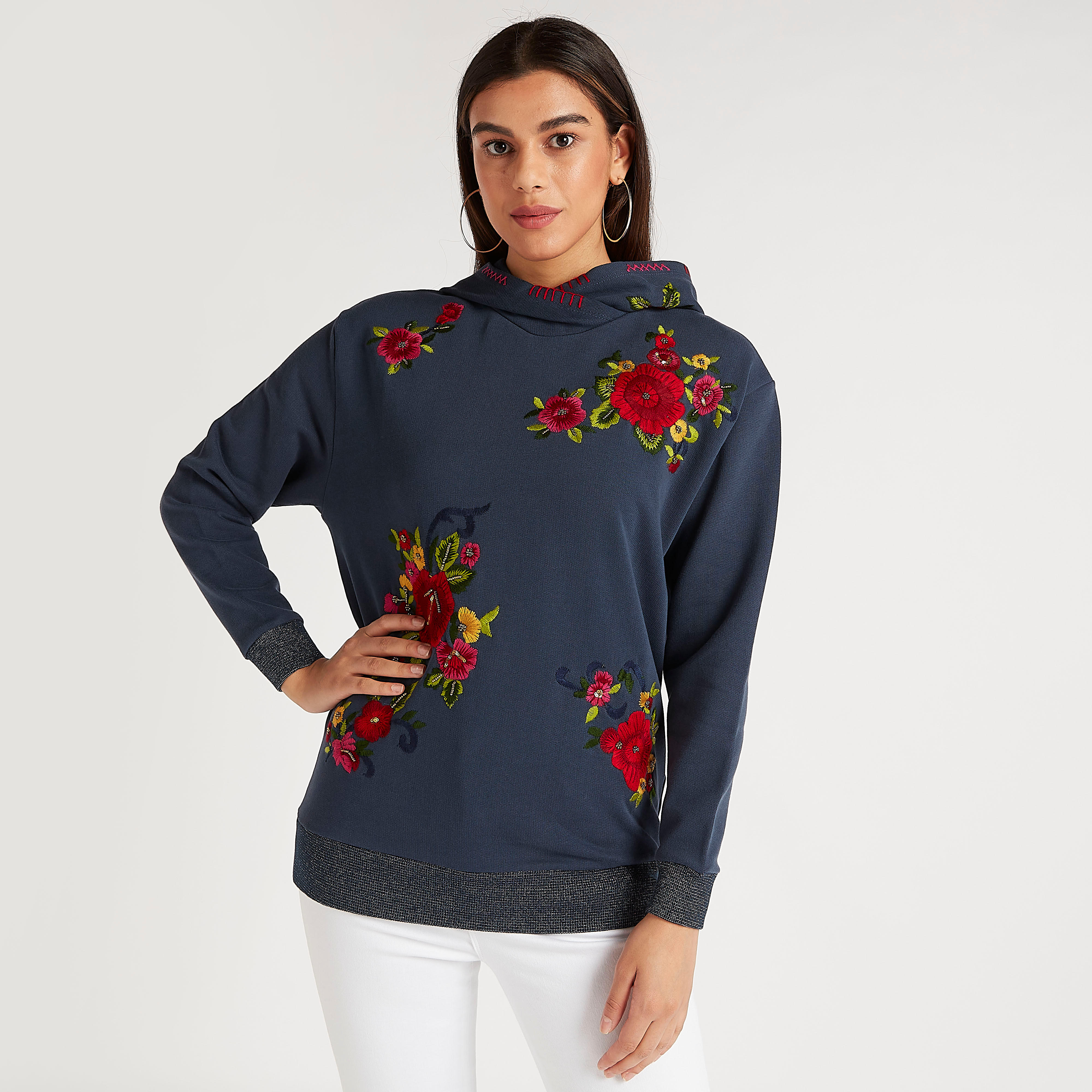 هودي مطرّز بأكمام طويلة مطرزة بأساور مطّاطية-women-clothing-cardigansandjumpers-jumpers-image-1