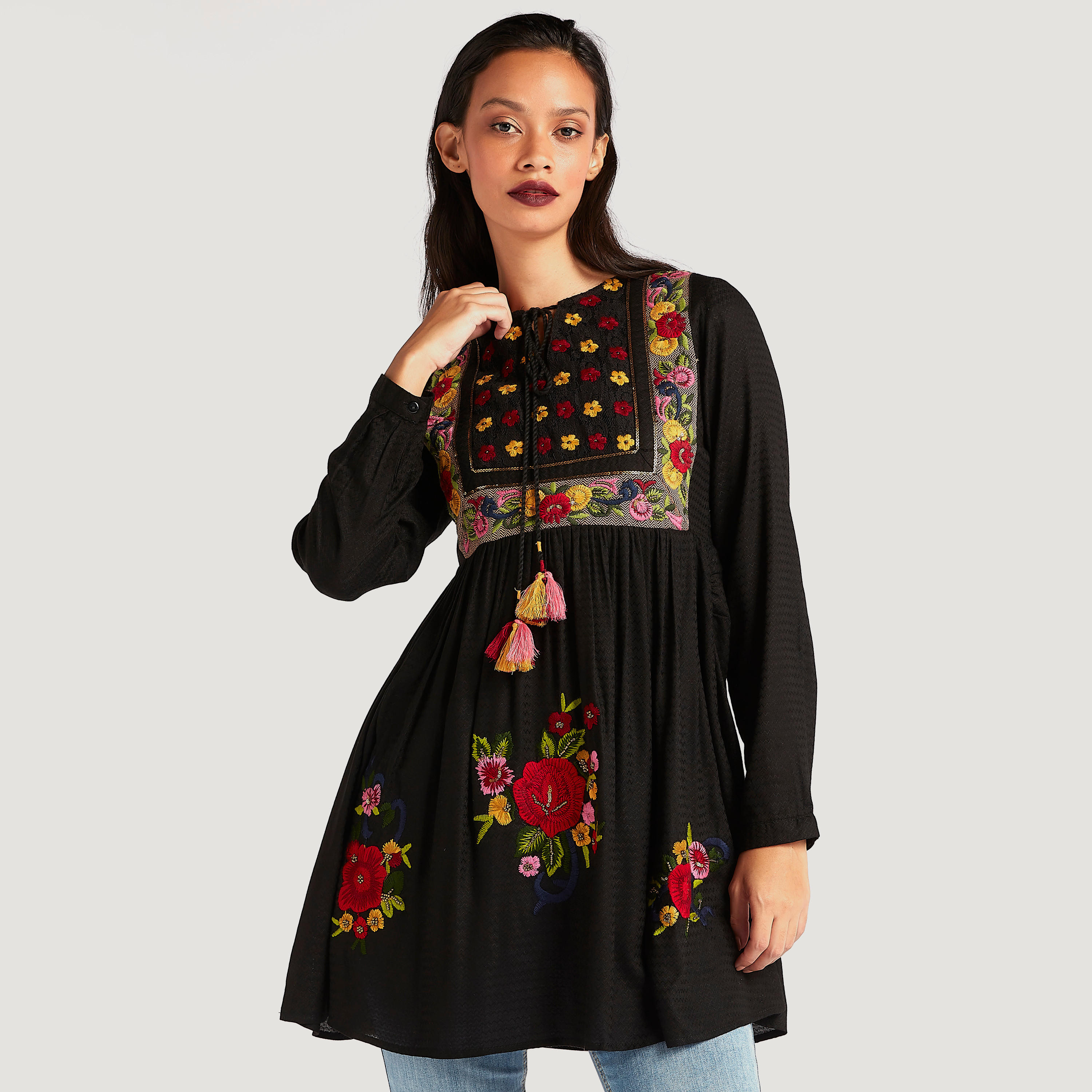 تونيك بتطريز أزهار وأكمام طويلة وربطة عنق-women-clothing-shirtsandblouses-blouses-image-1