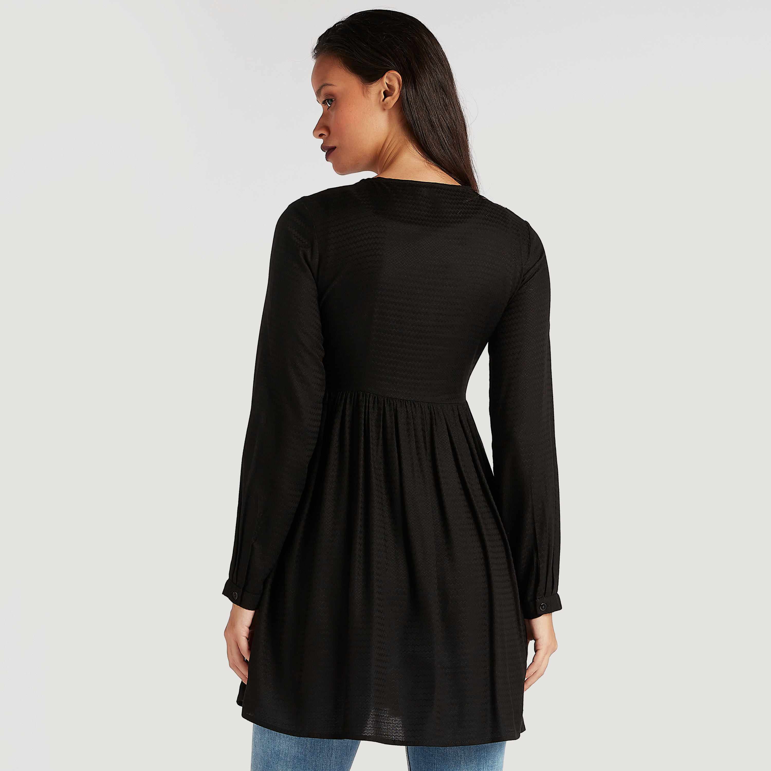 تونيك بتطريز أزهار وأكمام طويلة وربطة عنق-women-clothing-shirtsandblouses-blouses-image-4