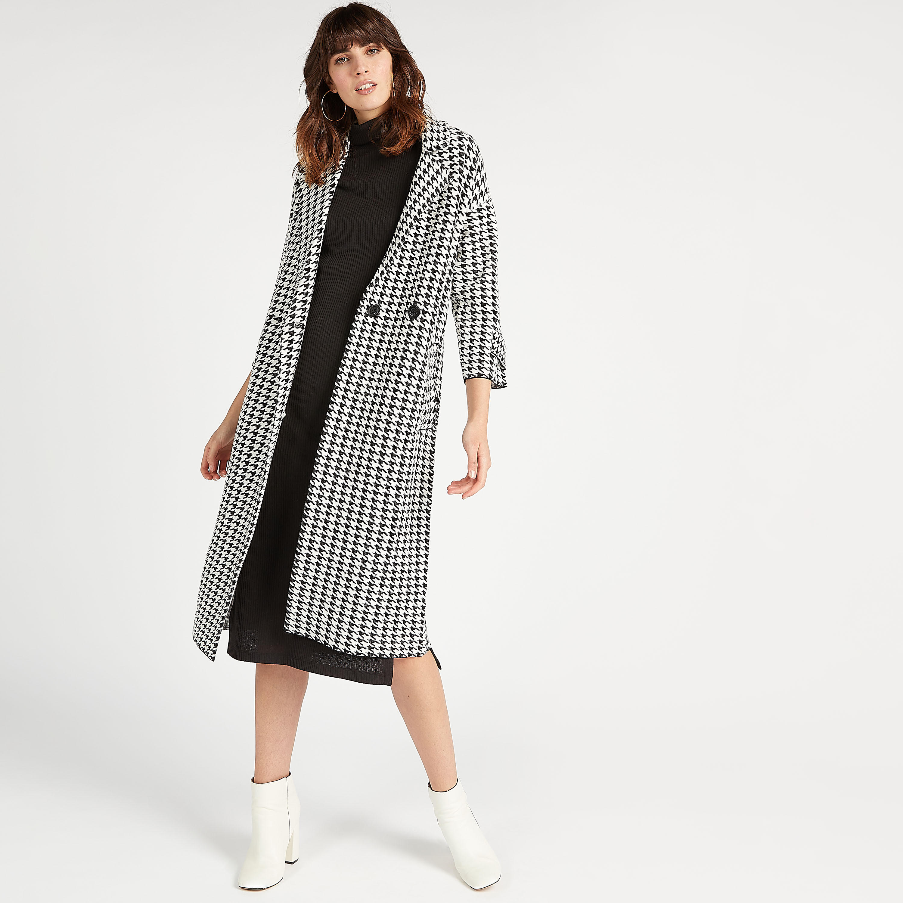 معطف طويل بارز الملمس بزر إغلاق وجيوب وطبعات كاروهات أبيض وأسود-women-clothing-coatsandjackets-coats-image-2