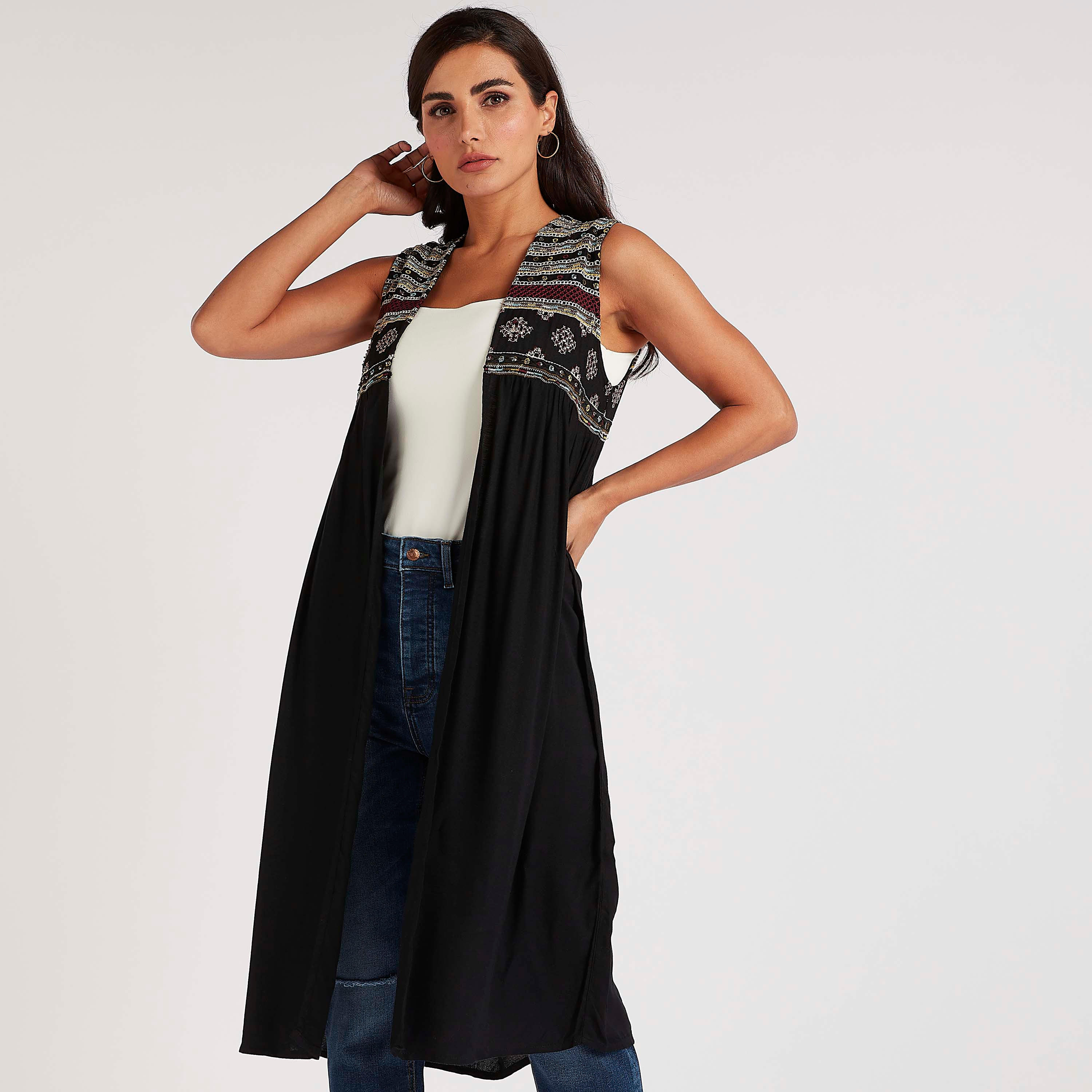 جاكيت مطرّز طويل دون أكمام-women-winterwear-coatsandjackets-jackets-image-4