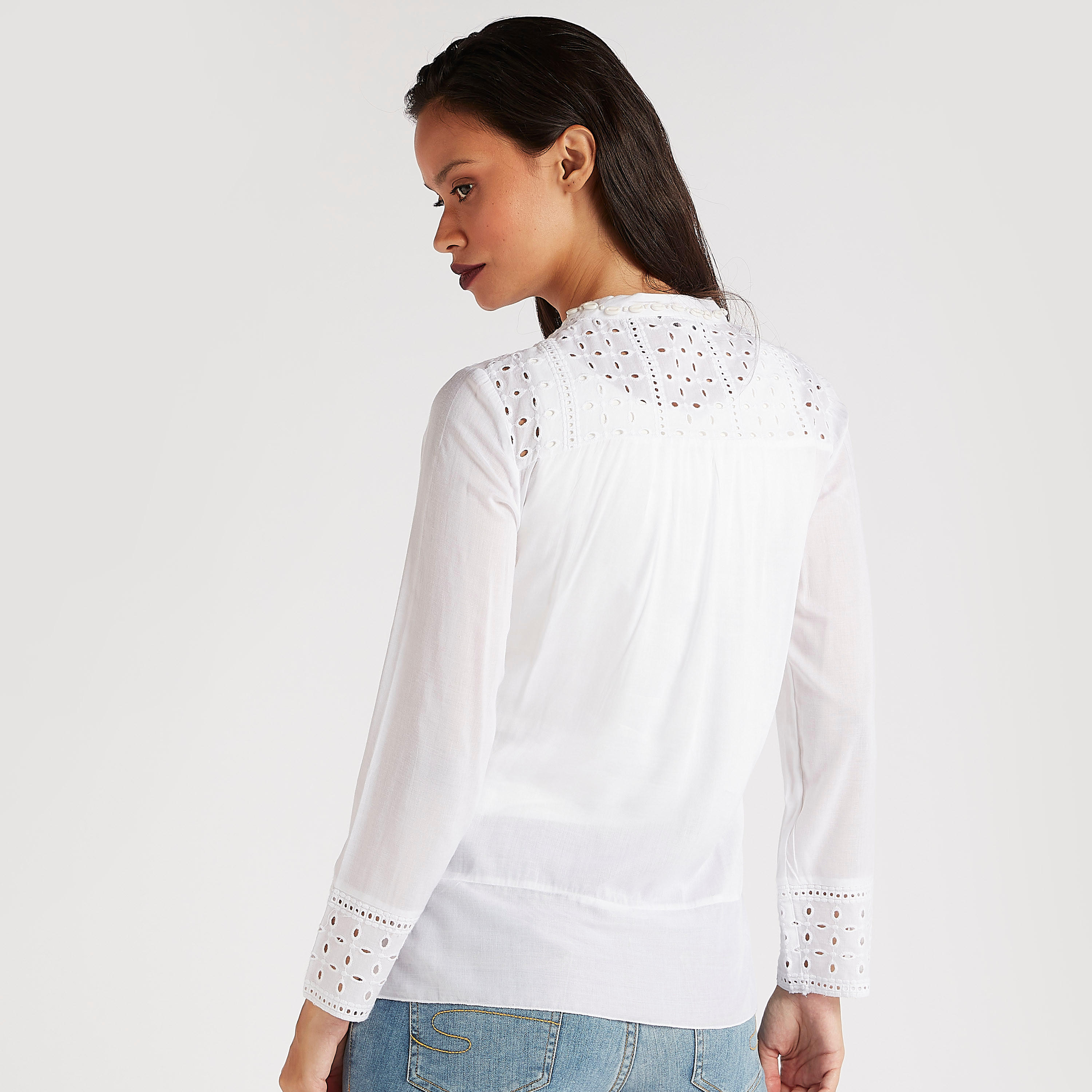 بلوزة مزيّنة بياقة عالية وأكمام طويلة-women-clothing-shirtsandblouses-blouses-image-1