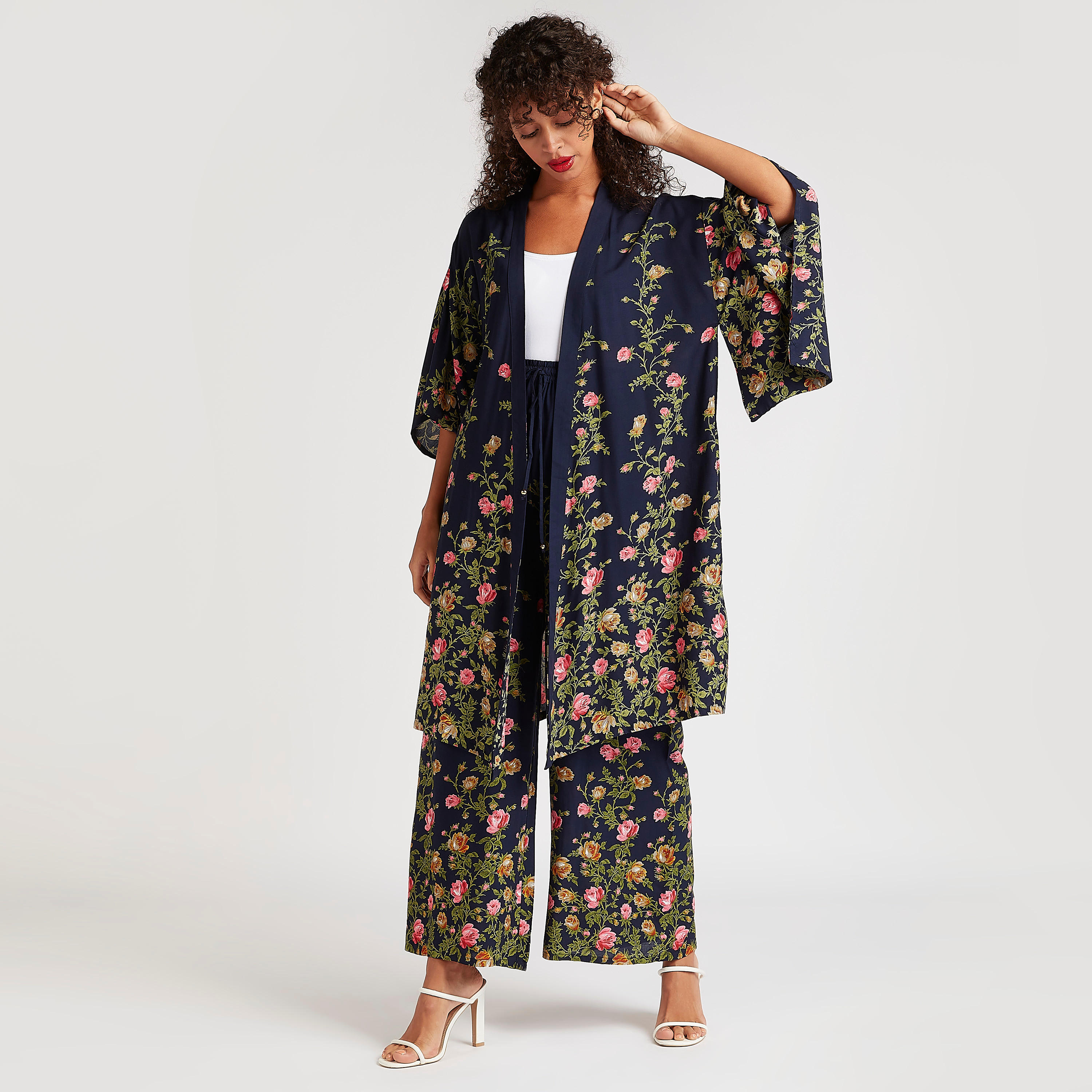 جاكيت طويل بطبعات أزهار وجيوب-women-winterwear-coatsandjackets-jackets-image-1