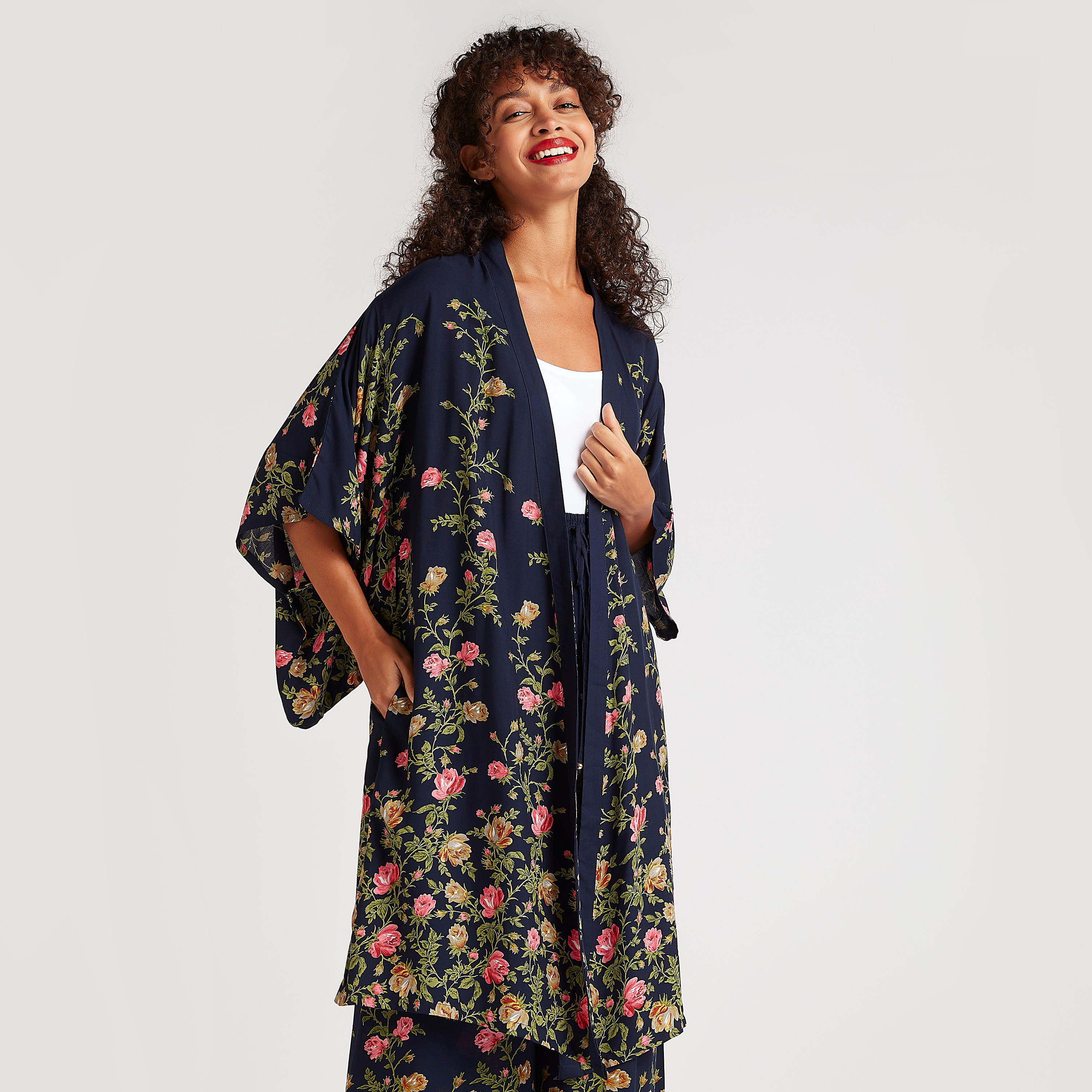 جاكيت طويل بطبعات أزهار وجيوب-women-winterwear-coatsandjackets-jackets-image-3
