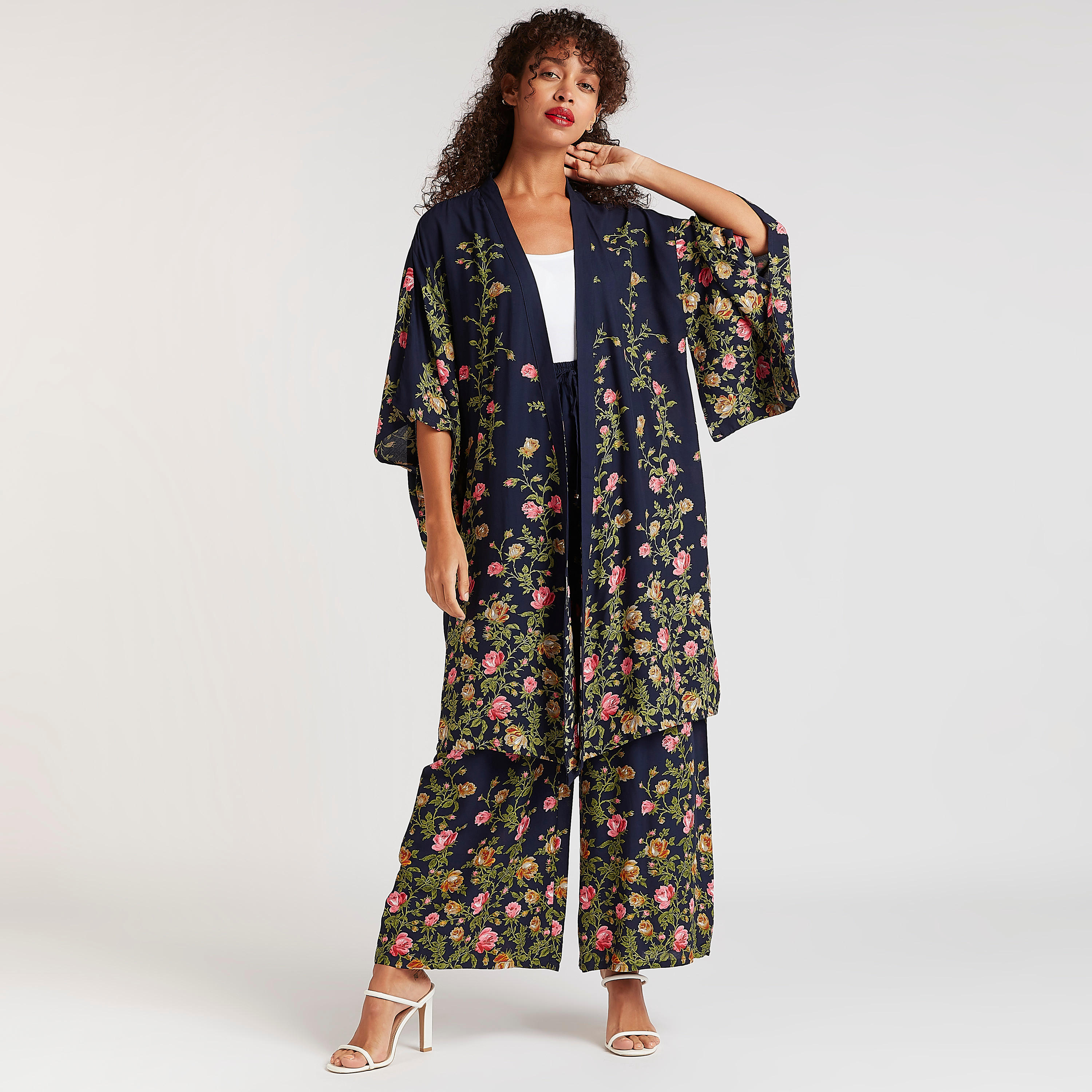 بنطلون واسع بخصر متوسط الارتفاع بطبعات أزهار وخصر مطّاطي-women-clothing-bottoms-trousers-image-2