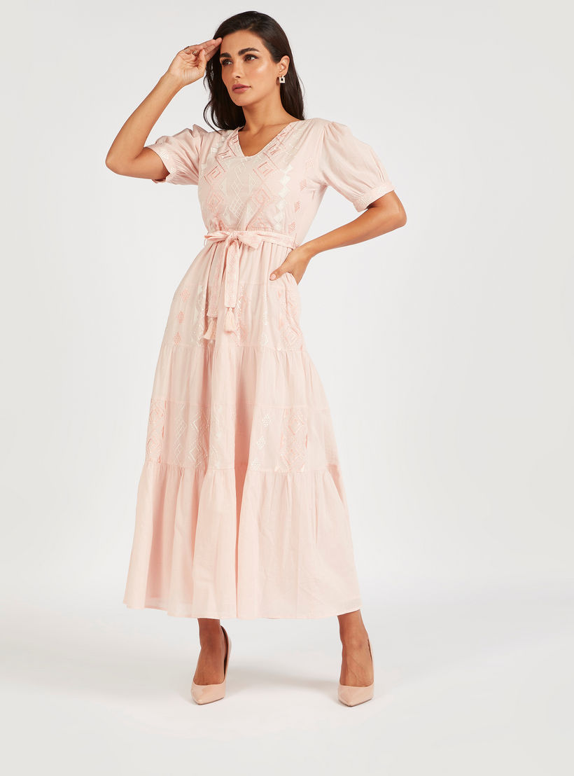فستان ميدي إيه لاين مطرّز بحزام وأكمام منفوخة-women-clothing-dresses-image-7