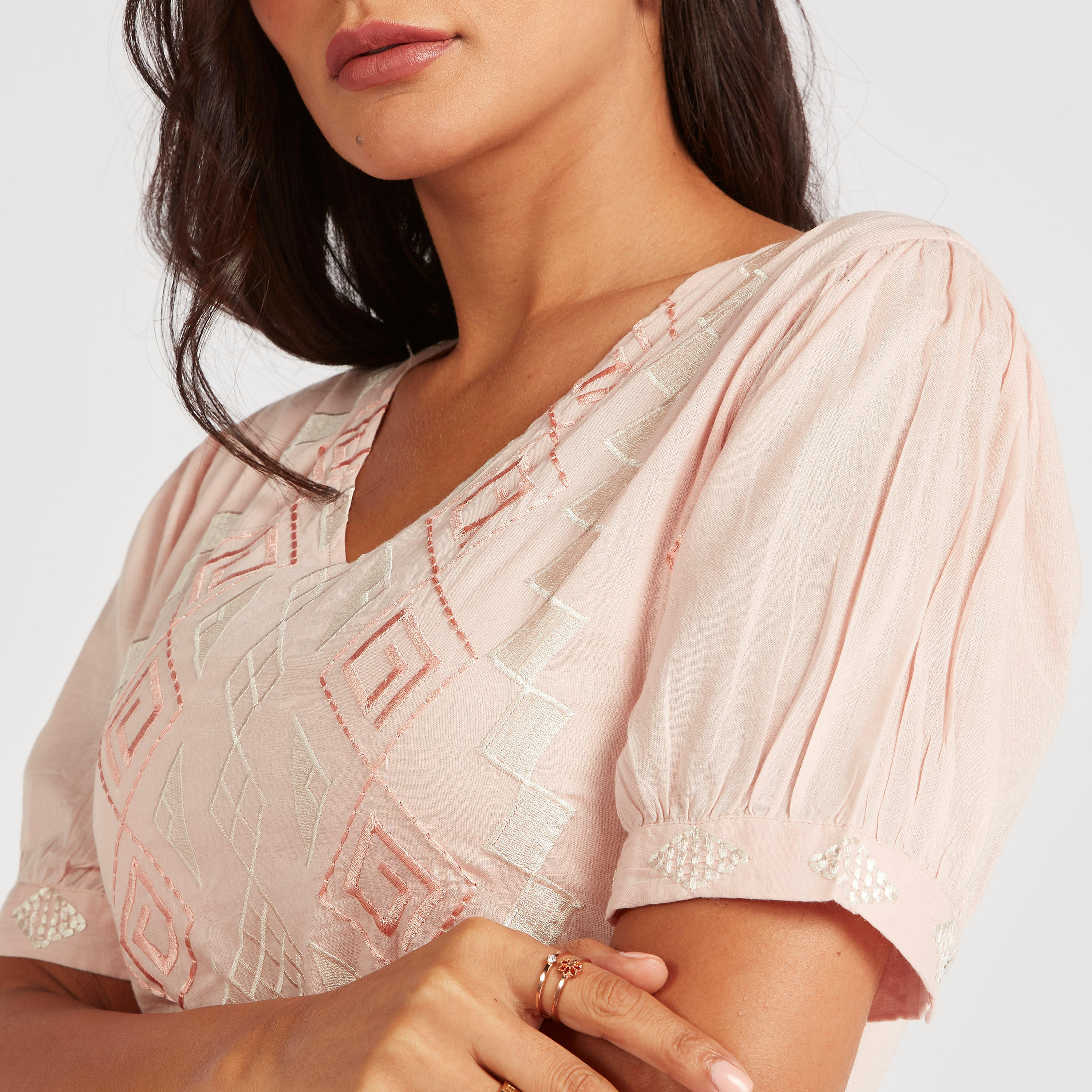 فستان ميدي إيه لاين مطرّز بحزام وأكمام منفوخة-women-clothing-dresses-image-2