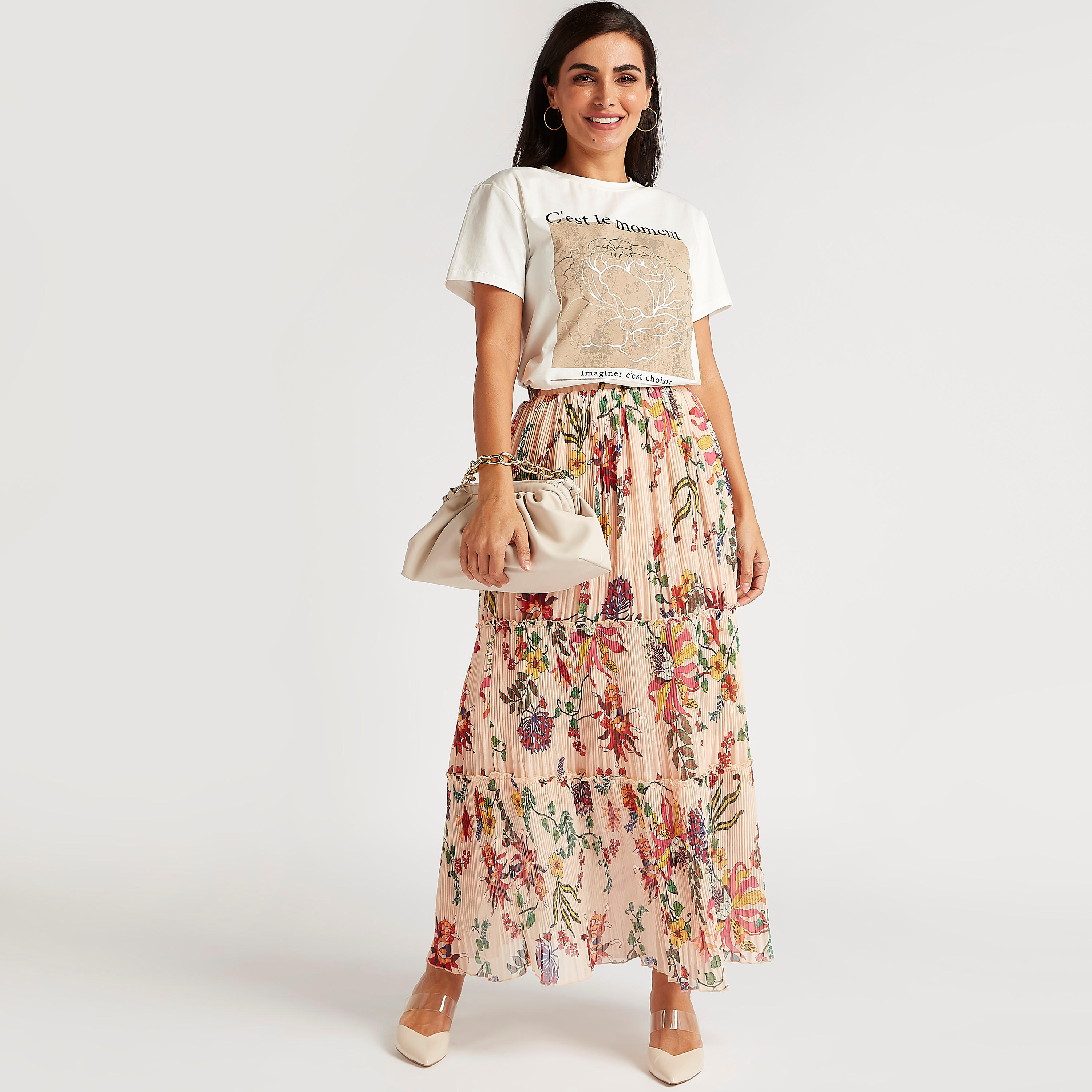 تيشيرت بياقة ضيّقة وأكمام قصيرة وطبعات-women-clothing-tshirts-image-4