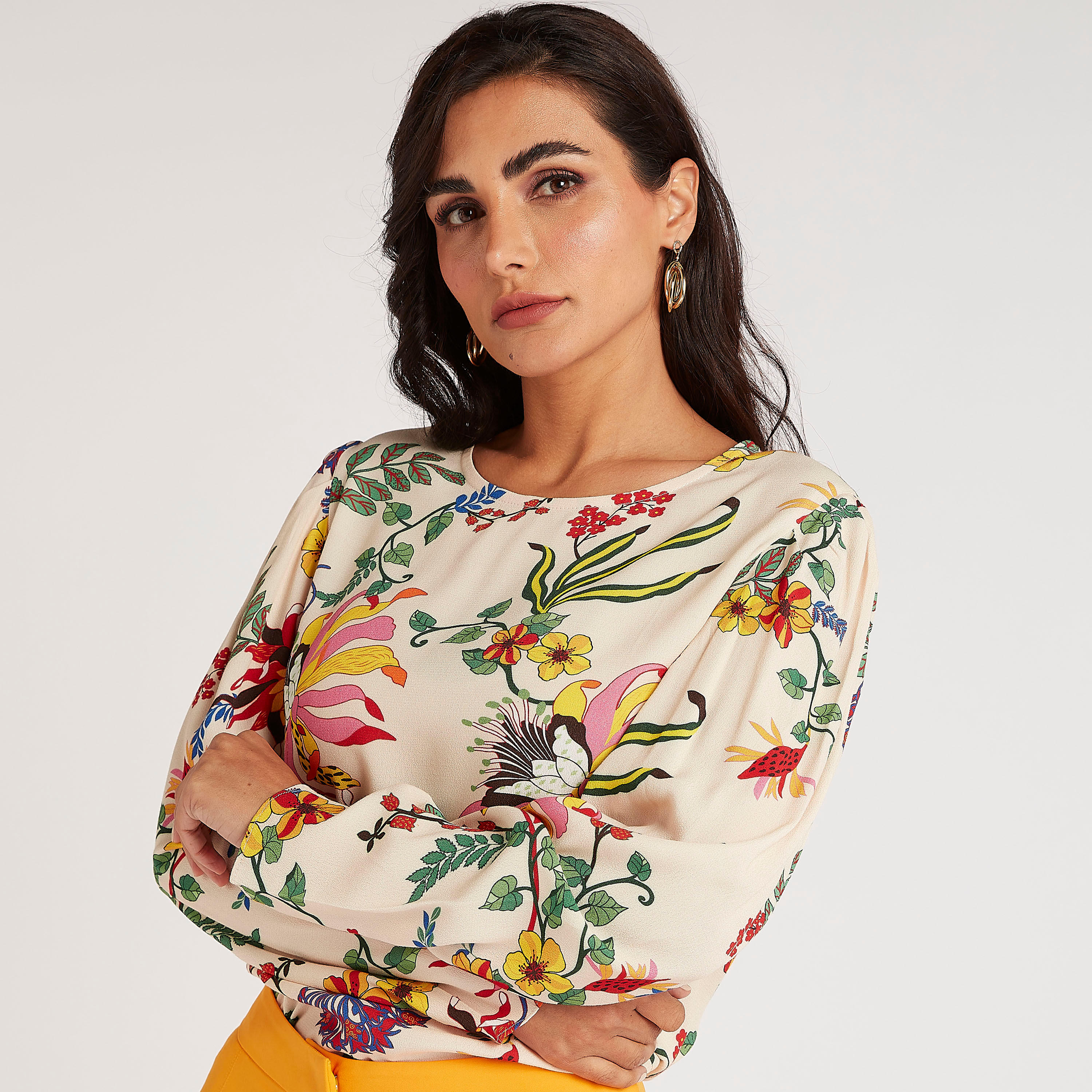 بلوزة بياقة مستديرة وأكمام طويلة وطبعات زهرية-women-clothing-shirtsandblouses-blouses-image-1