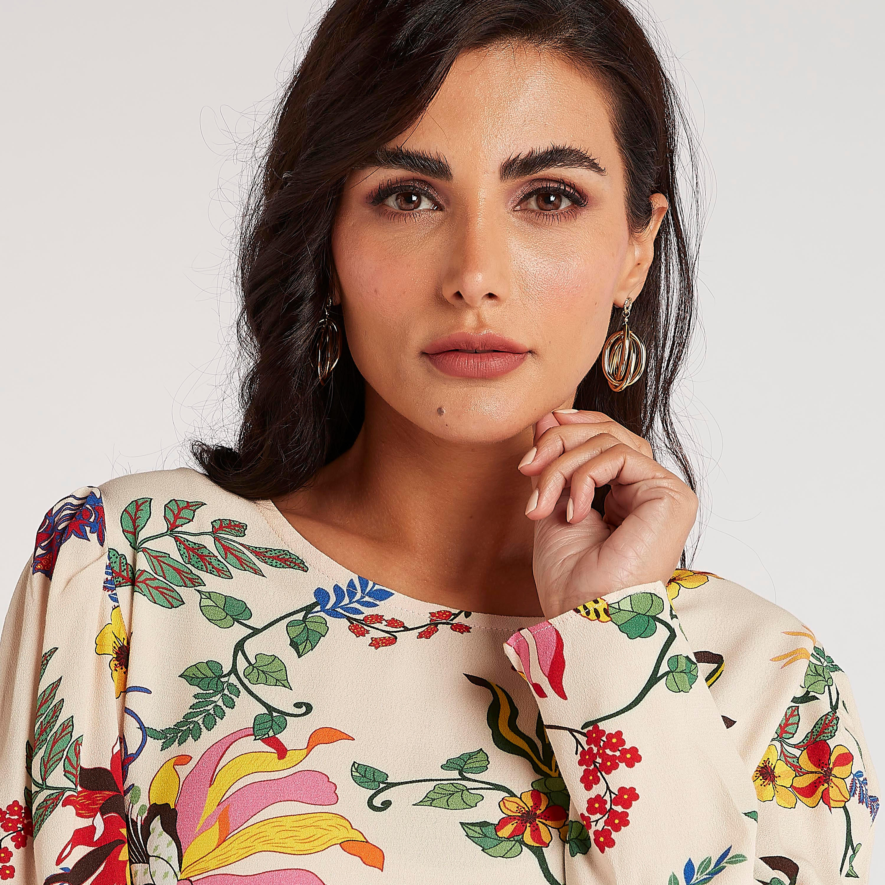 بلوزة بياقة مستديرة وأكمام طويلة وطبعات زهرية-women-clothing-shirtsandblouses-blouses-image-3
