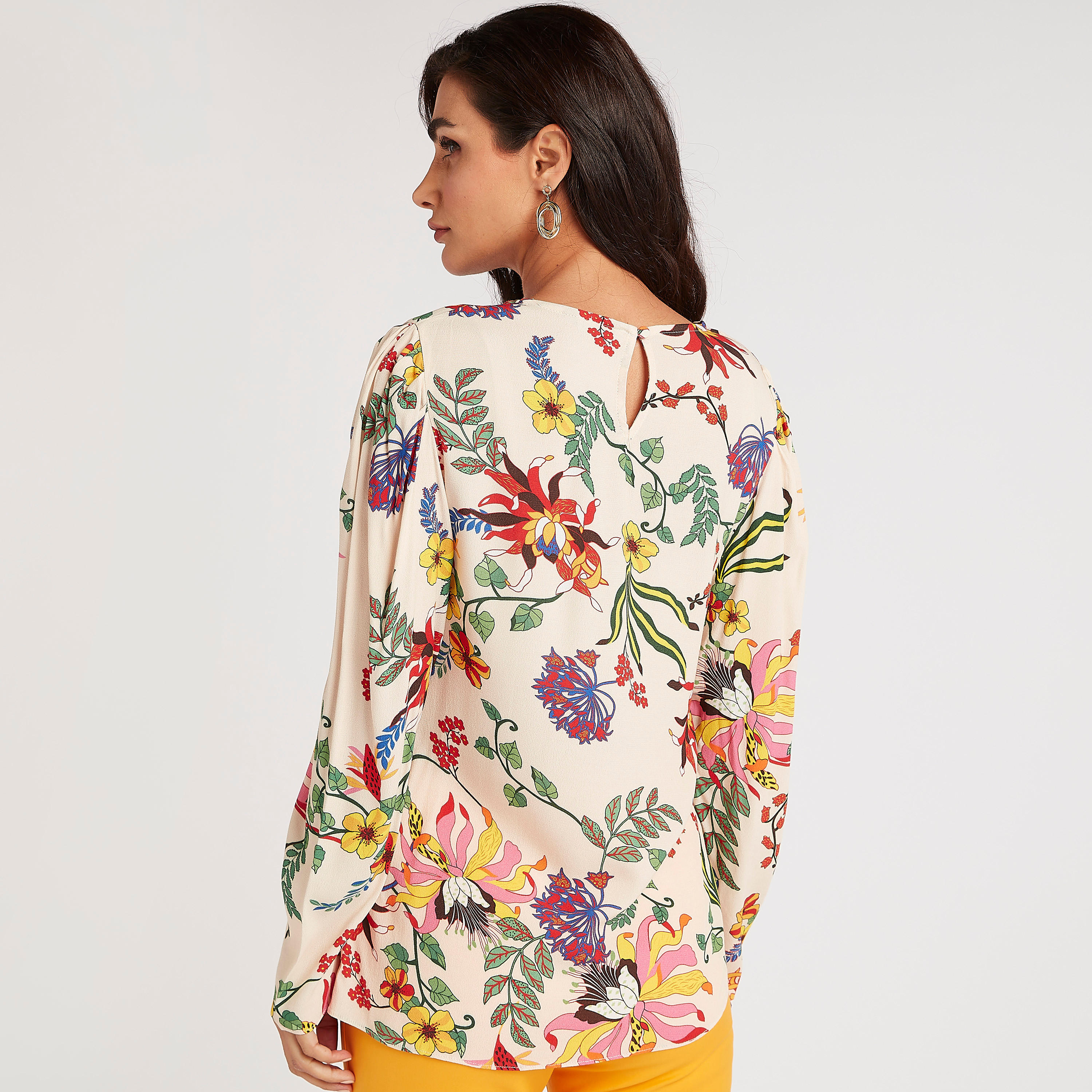 بلوزة بياقة مستديرة وأكمام طويلة وطبعات زهرية-women-clothing-shirtsandblouses-blouses-image-4