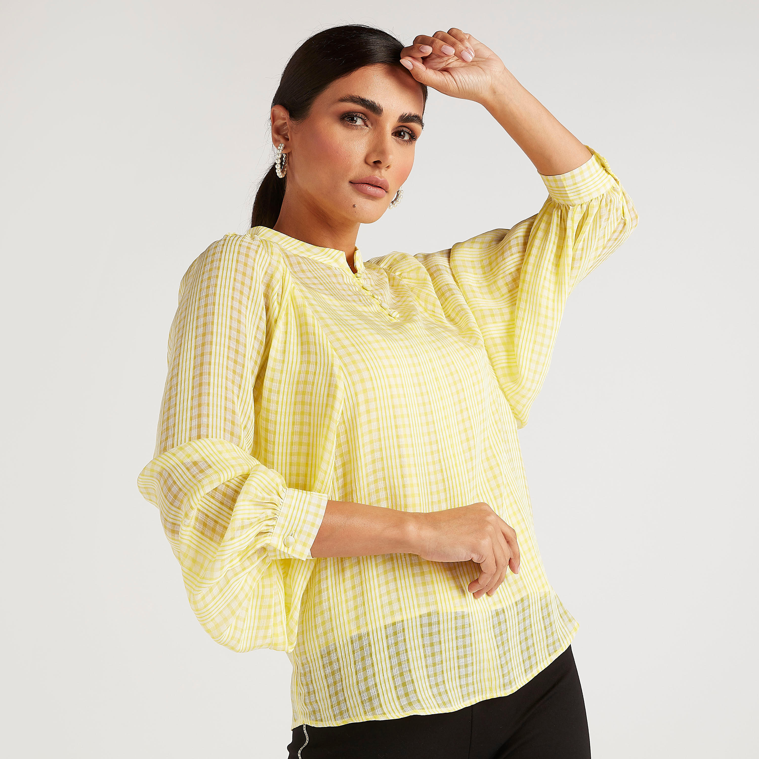 بلوزة كاروهات بياقة ماندارين وأكمام بيشوب-women-clothing-shirtsandblouses-blouses-image-5