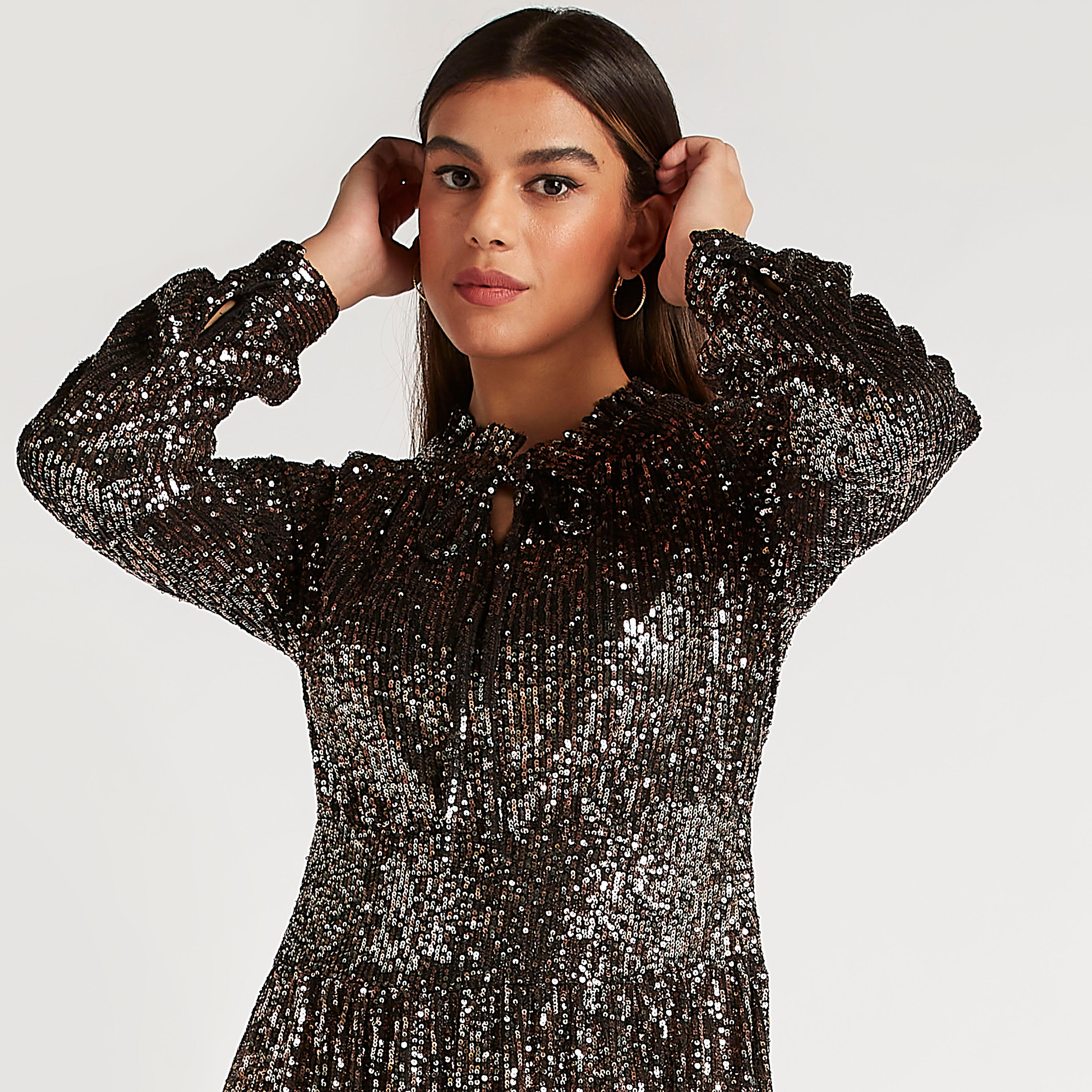 فستان إيه لاين ميدي مزيّن بأكمام قصيرة وربطة عنق-women-clothing-dresses-image-5