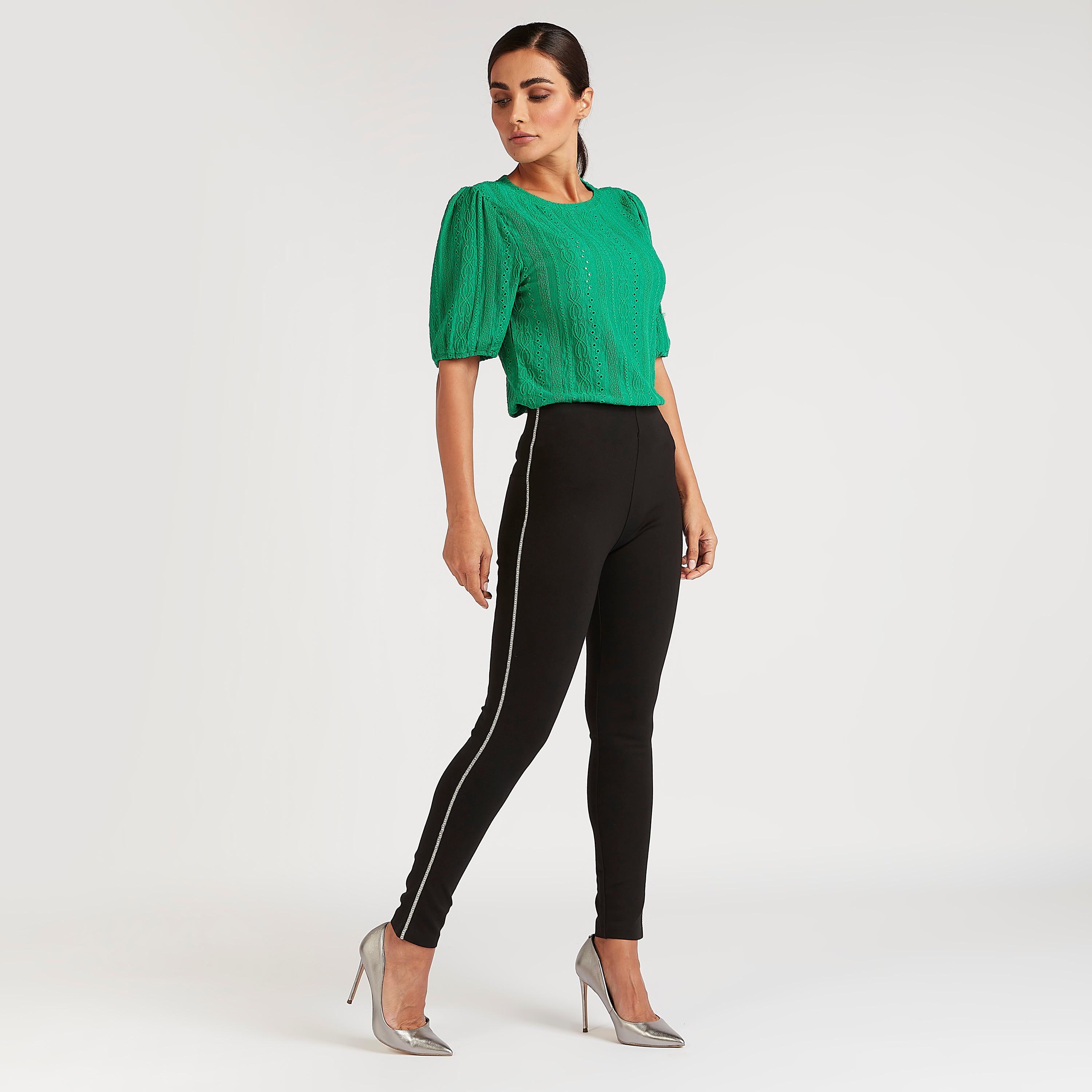 بنطلون ليقنز سادة سليم فيت بخصر متوسّط الارتفاع وتفاصيل دانتيل-women-clothing-bottoms-leggings-image-2