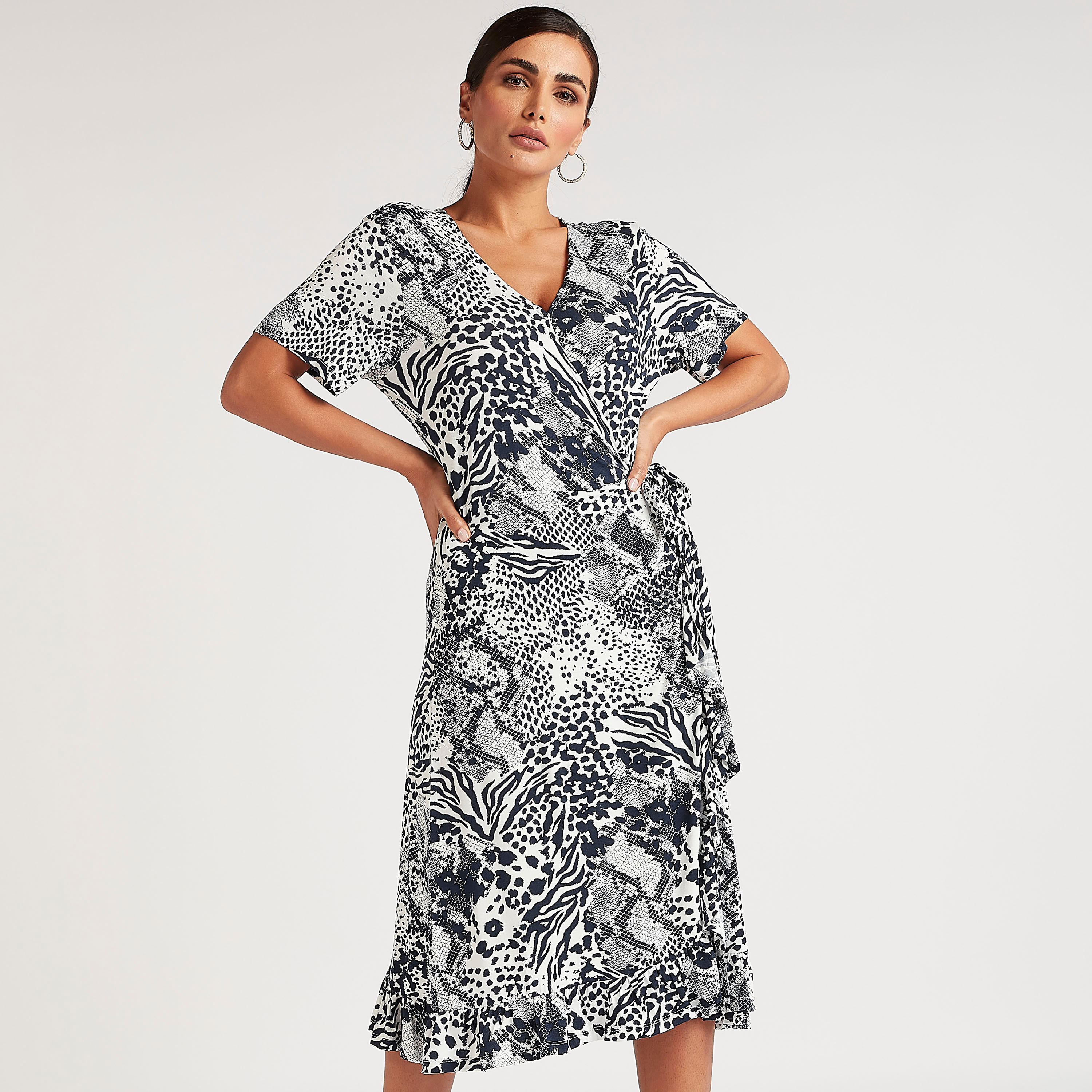 فستان ميدي ملفوف بطبعات حيوانات وأكمام قصيرة-women-clothing-dresses-image-1