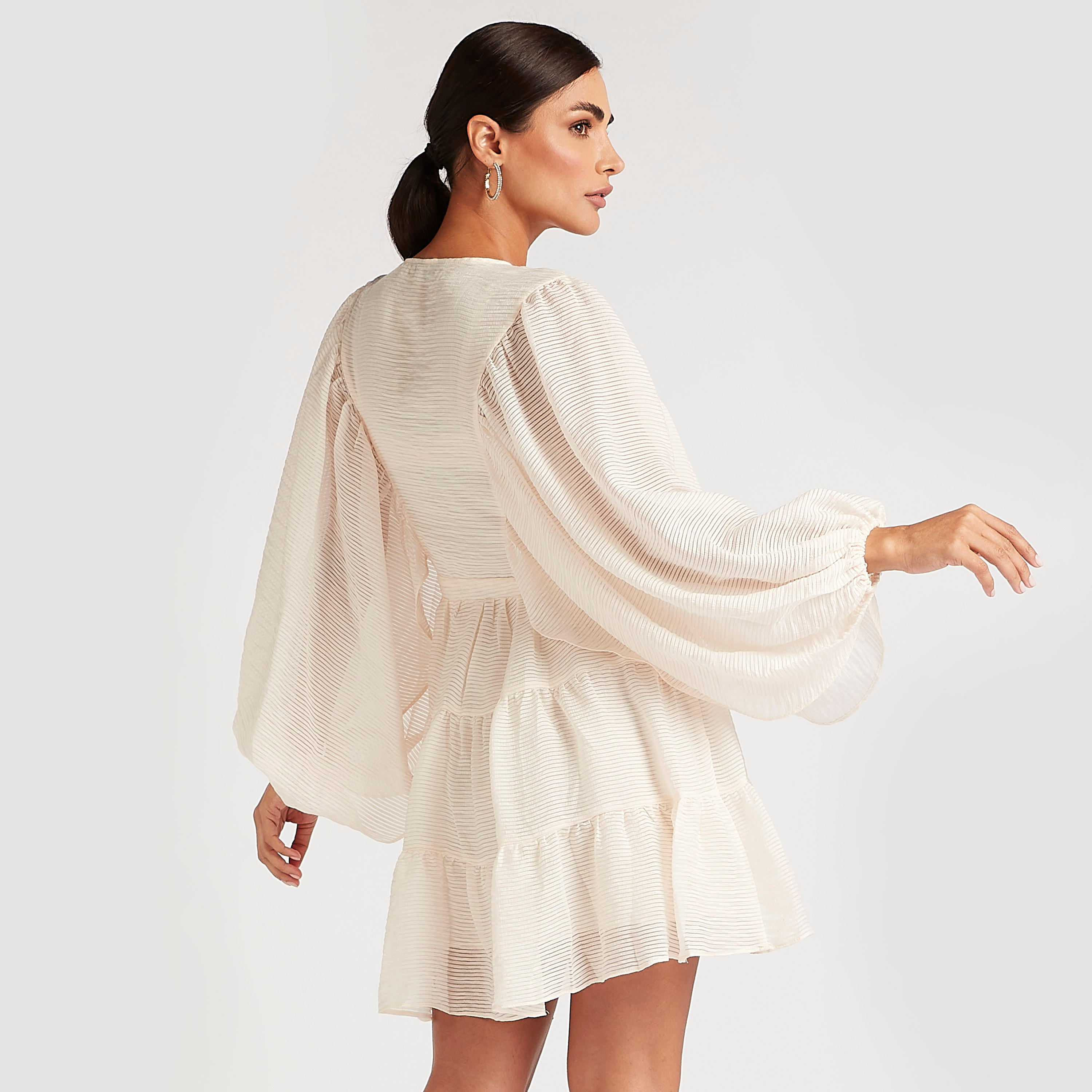 فستان واسع قصير بارز الملمس مع أكمام بيشوب-women-clothing-dresses-image-5