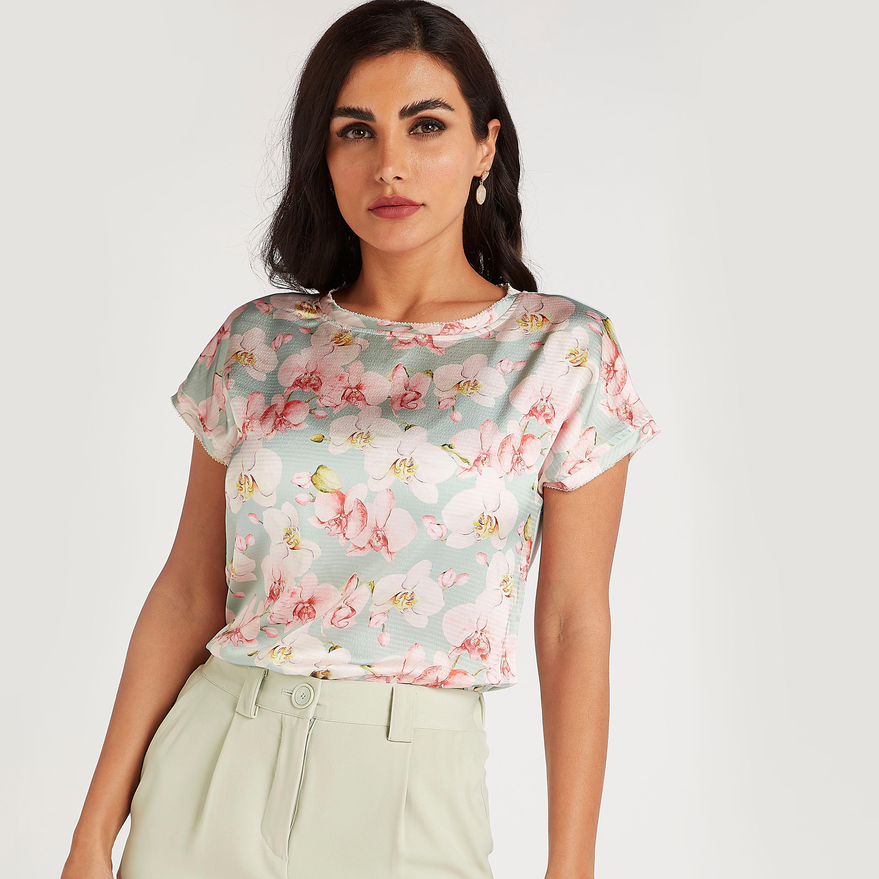 بلوزة بياقة مستديرة وأكمام كاب وطبعات أزهار-women-clothing-shirtsandblouses-blouses-image-5