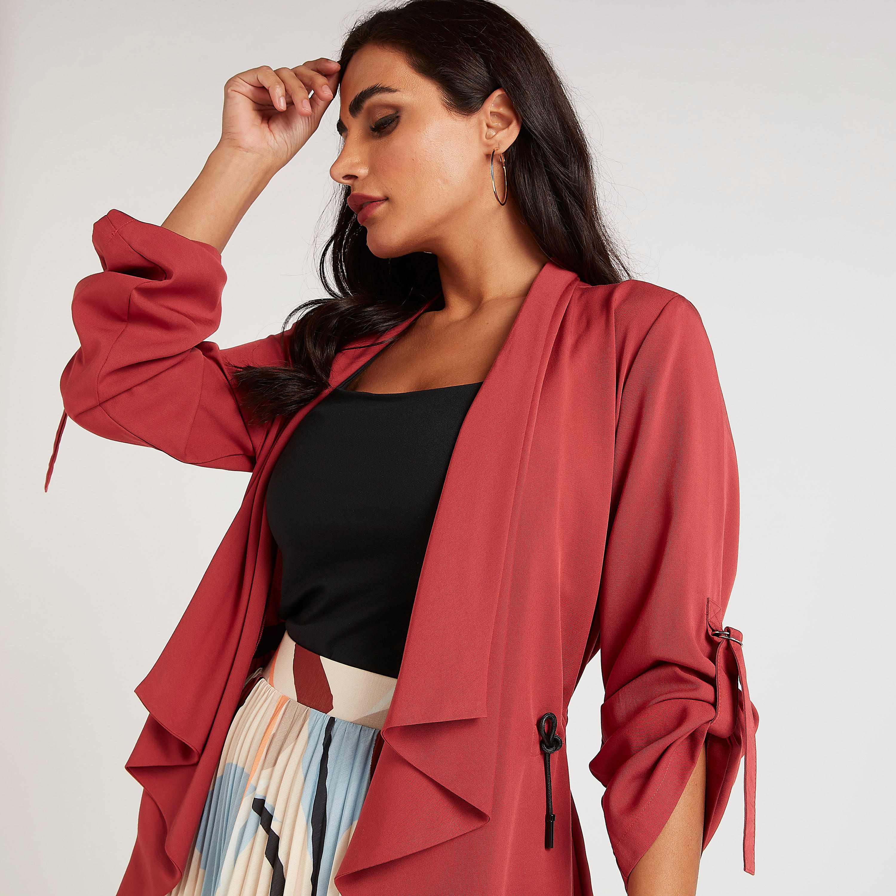 جاكيت خفيف سادة برباط خصر وأكمام قابلة للتّعديل-women-winterwear-coatsandjackets-jackets-image-4