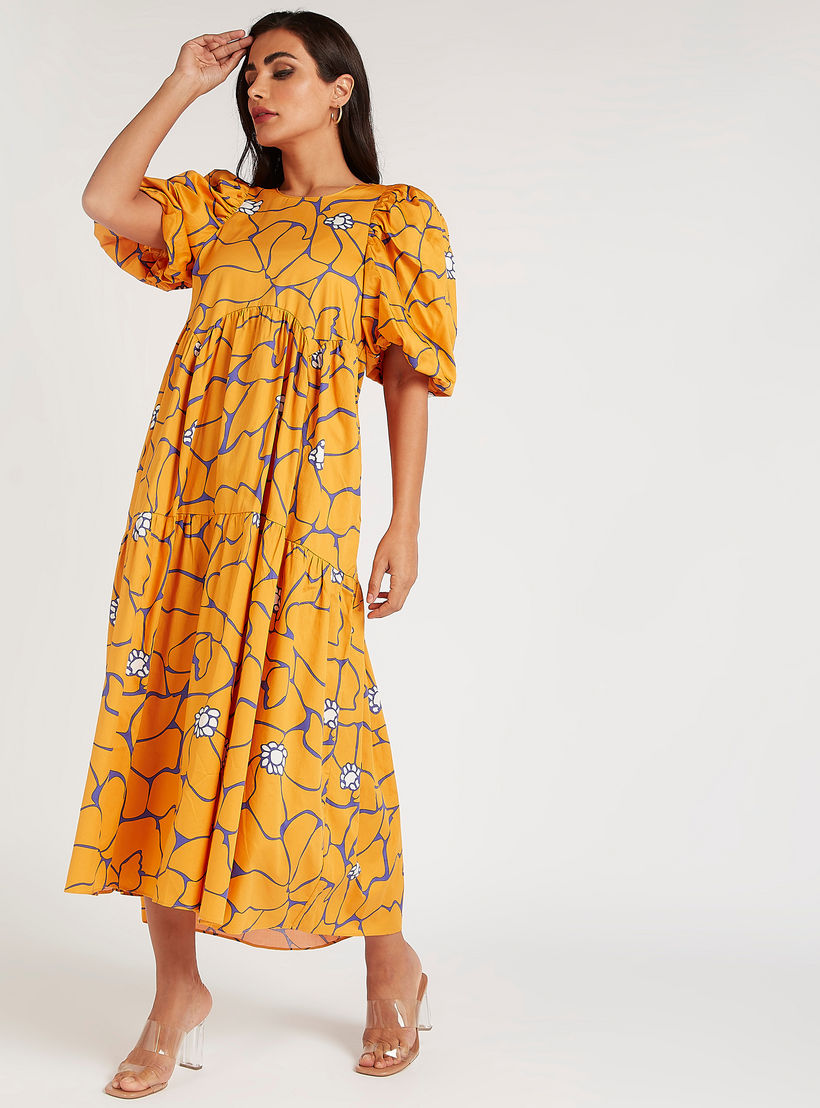 فستان ميدي إيه لاين متعدّد الطبقات بطبعات أزهار وأكمام منفوخة-women-clothing-dresses-image-1