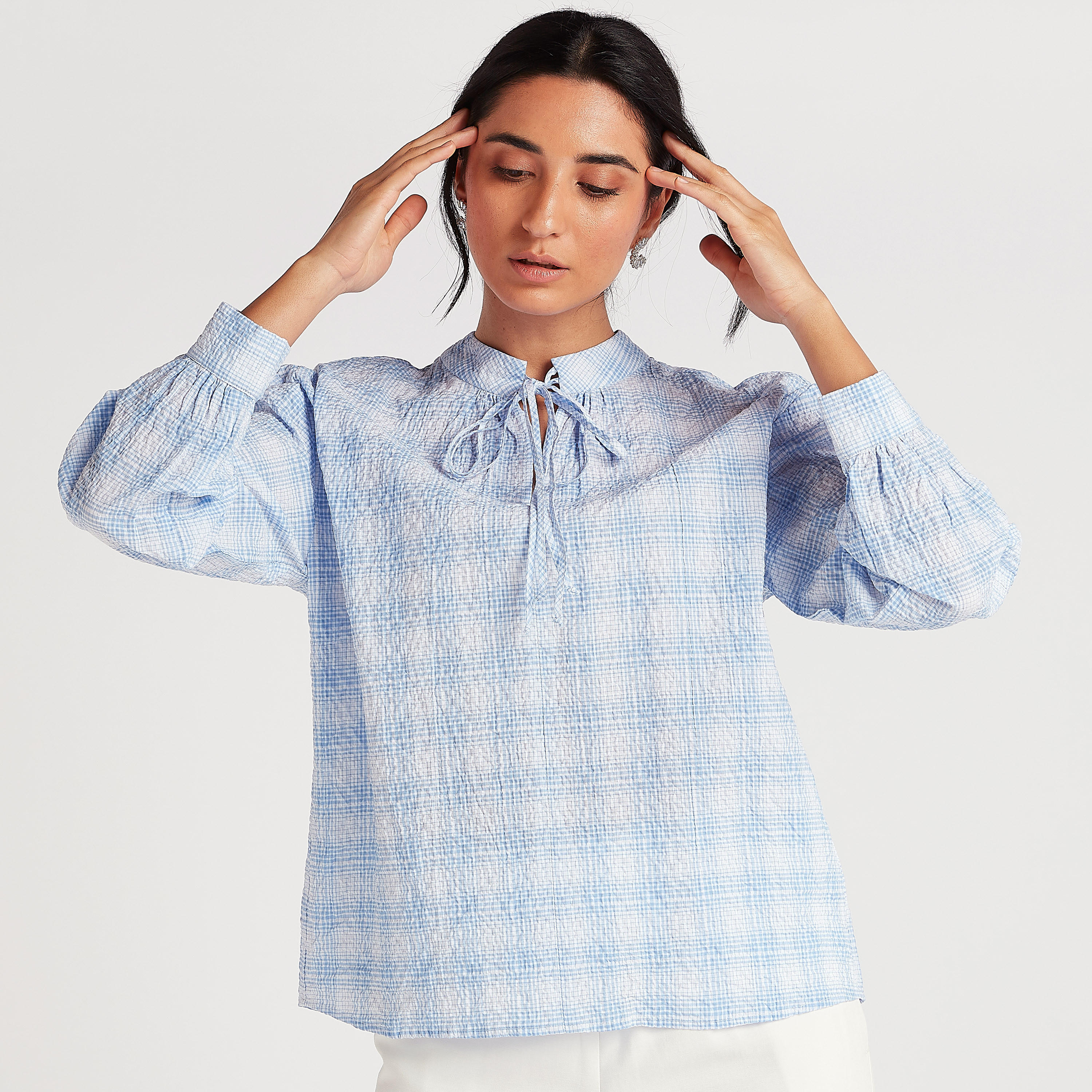 بلوزة كاروهات بياقة عادية وأكمام طويلة وأربطة-women-clothing-shirtsandblouses-blouses-image-1