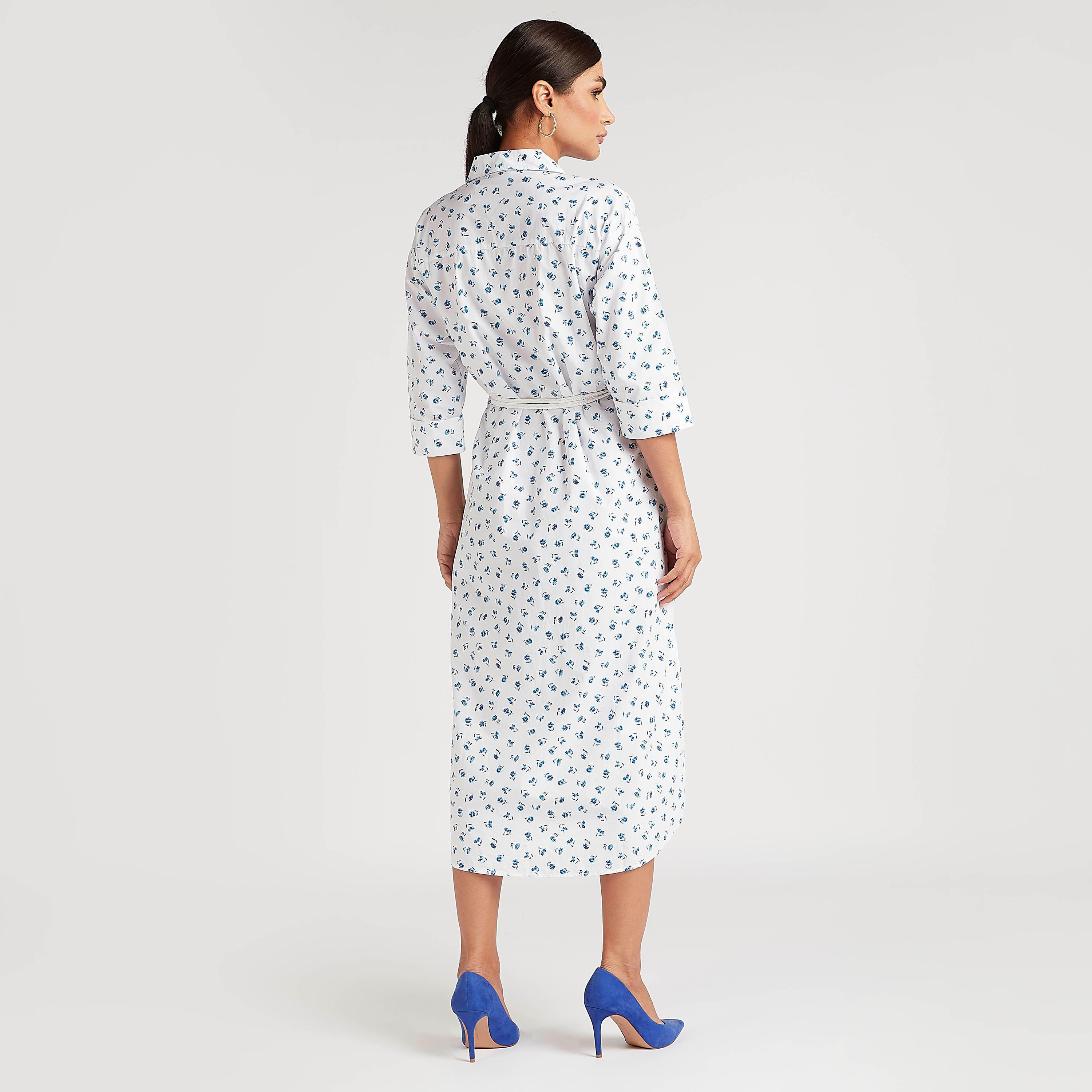 فستان قميص ميدي بطبعات أزهار وياقة عادية وحزام-women-clothing-dresses-image-4
