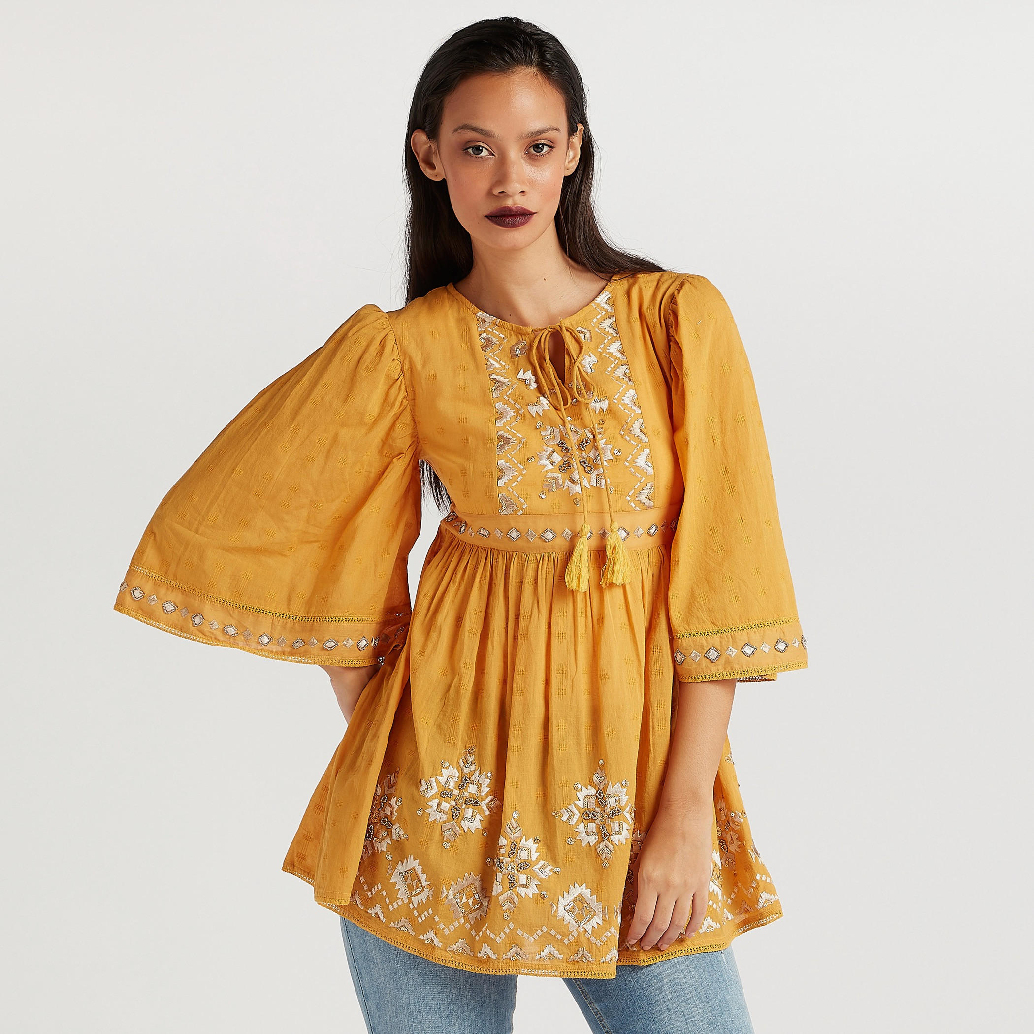 بلوزة مطرّزة بأكمام واسعة وربطة عنق-women-clothing-shirtsandblouses-blouses-image-4